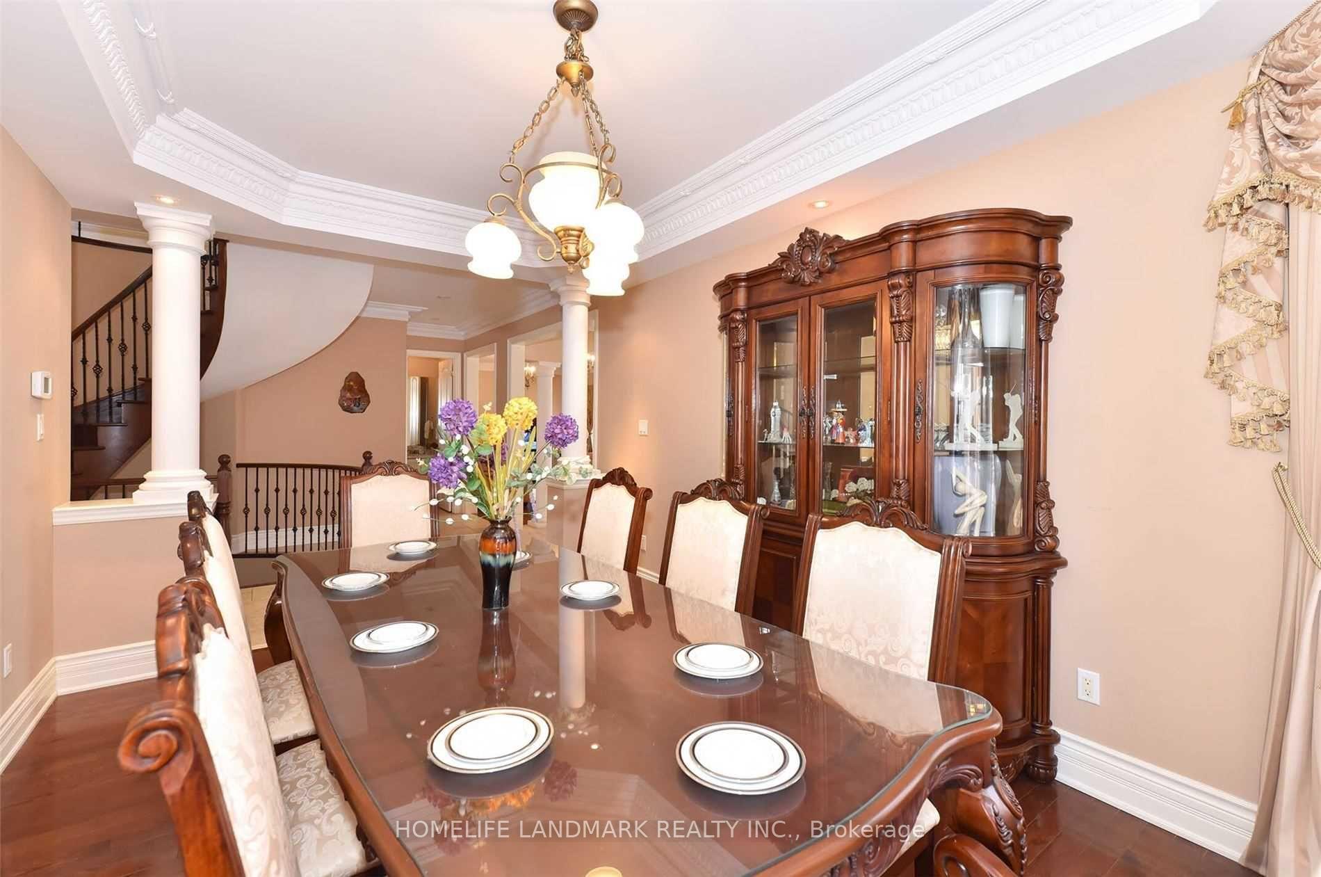 Photo 4 of 148 Windrose (Main & Upper) Court, Vaughan, East Woodbridge — HOMEH
