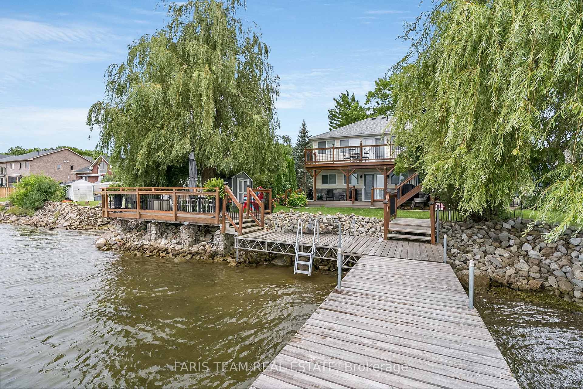 Front of 282 Robins Point Road