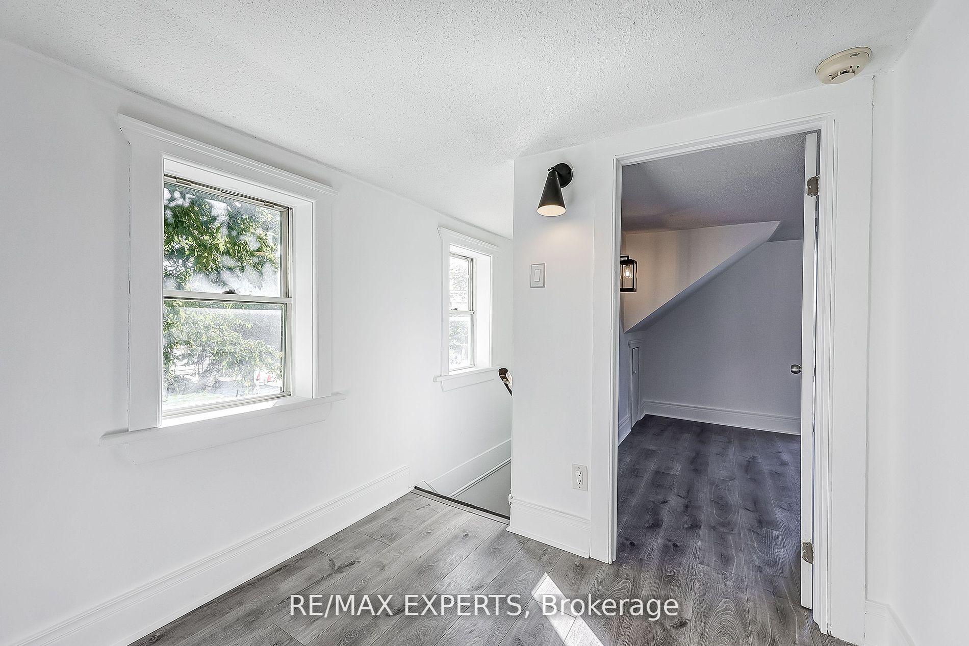 Photo 14 of 76 Winchester Road E, Whitby, Brooklin — HOMEH