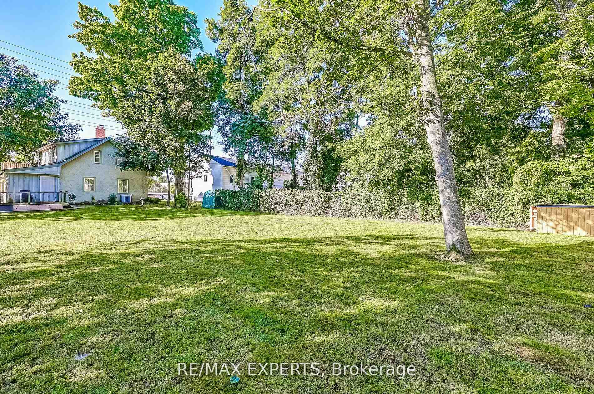 Photo 31 of 76 Winchester Road E, Whitby, Brooklin — HOMEH