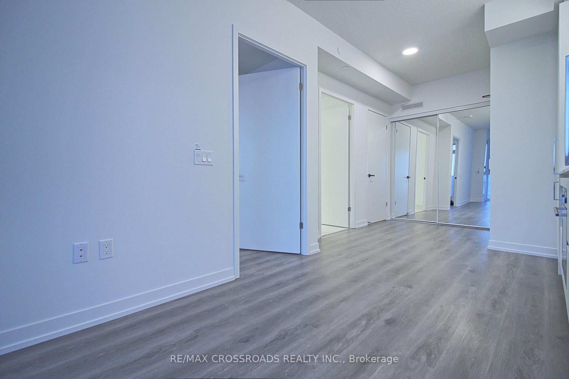 Photo 14 of Unit 907, 225 Commerce St Street, Vaughan, Vaughan Corporate Centre — HOMEH