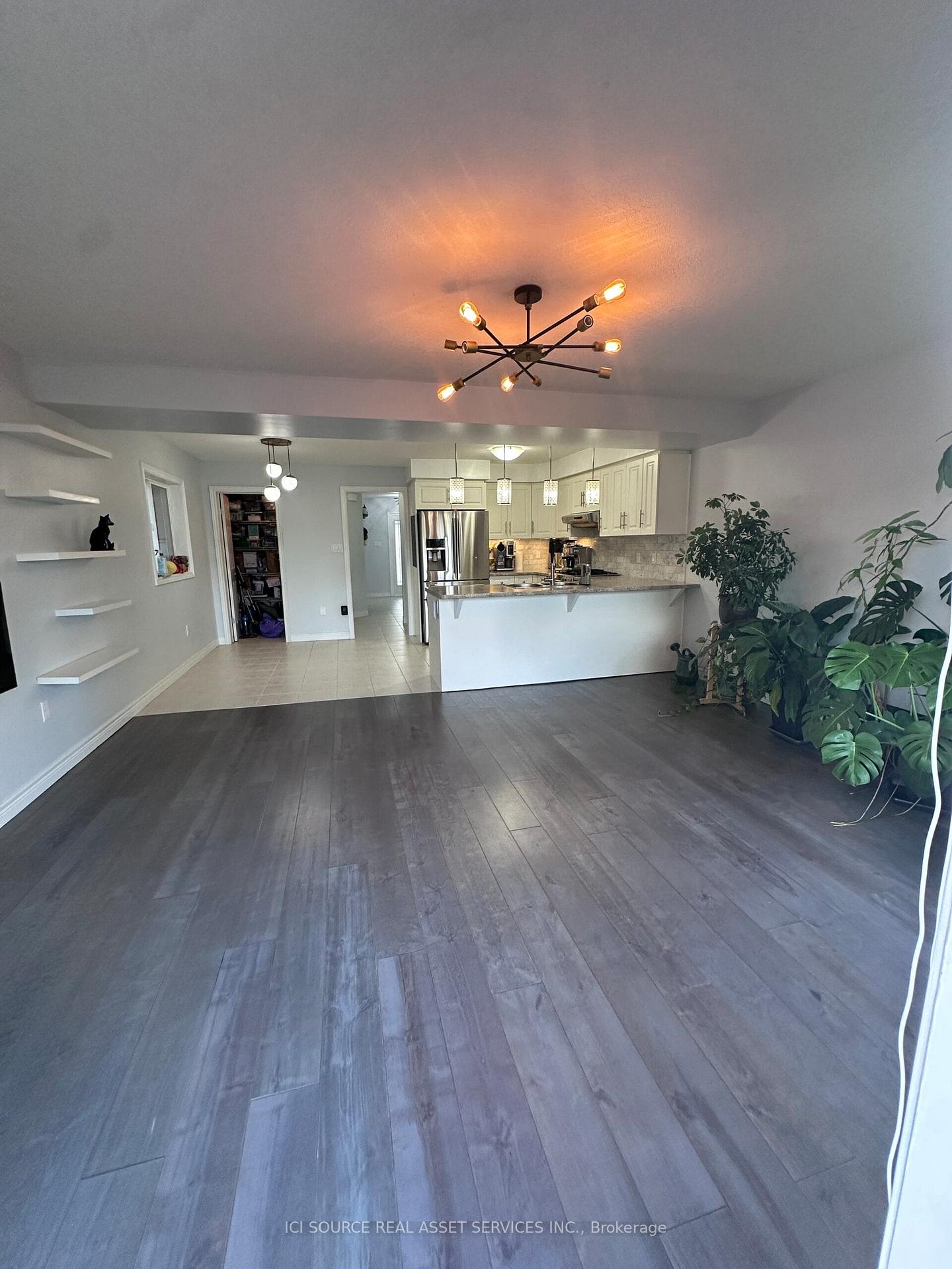 Photo 8 of 24 McCann Street, Guelph, Kortright East — HOMEH