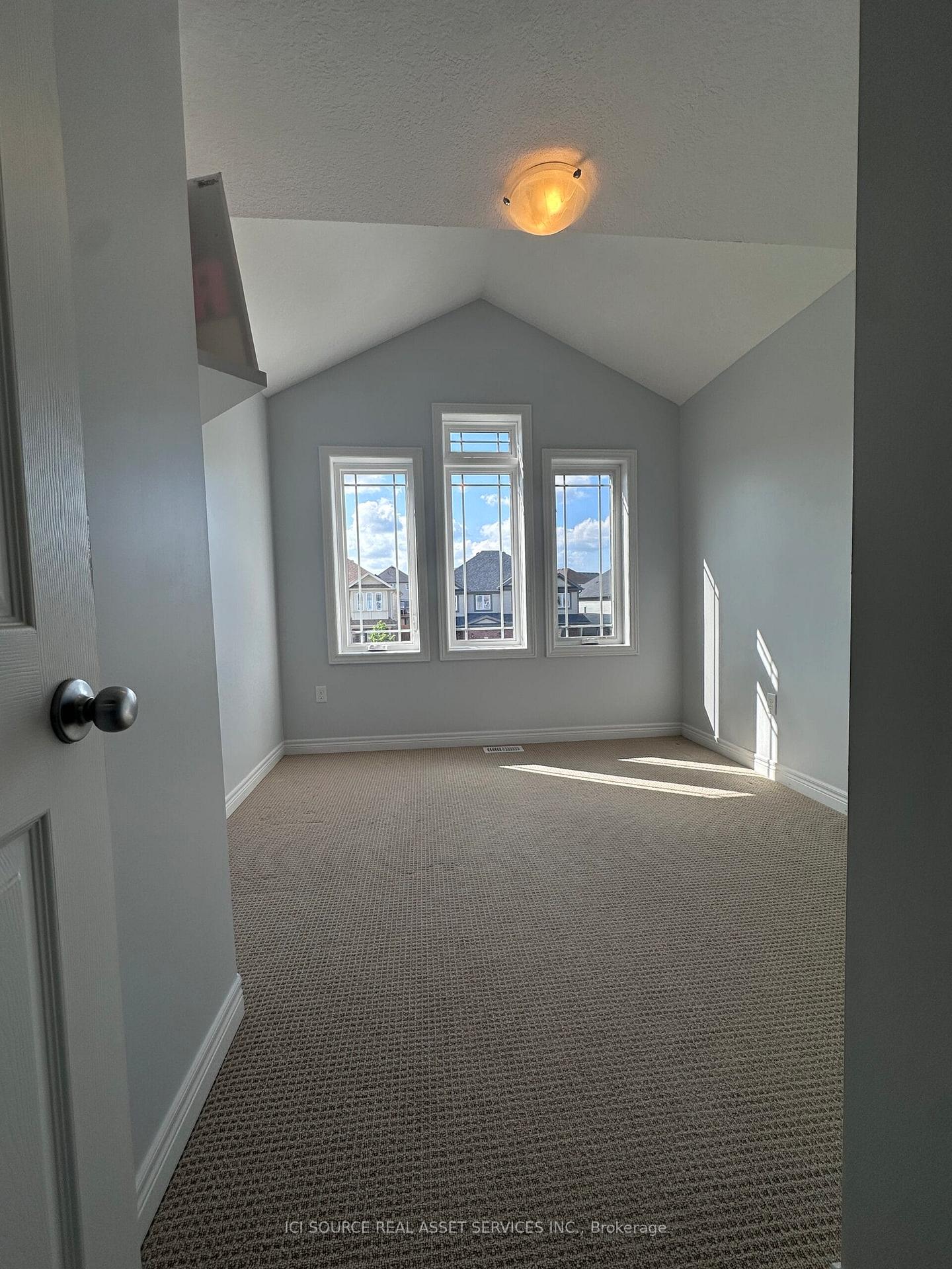 Photo 11 of 24 McCann Street, Guelph, Kortright East — HOMEH