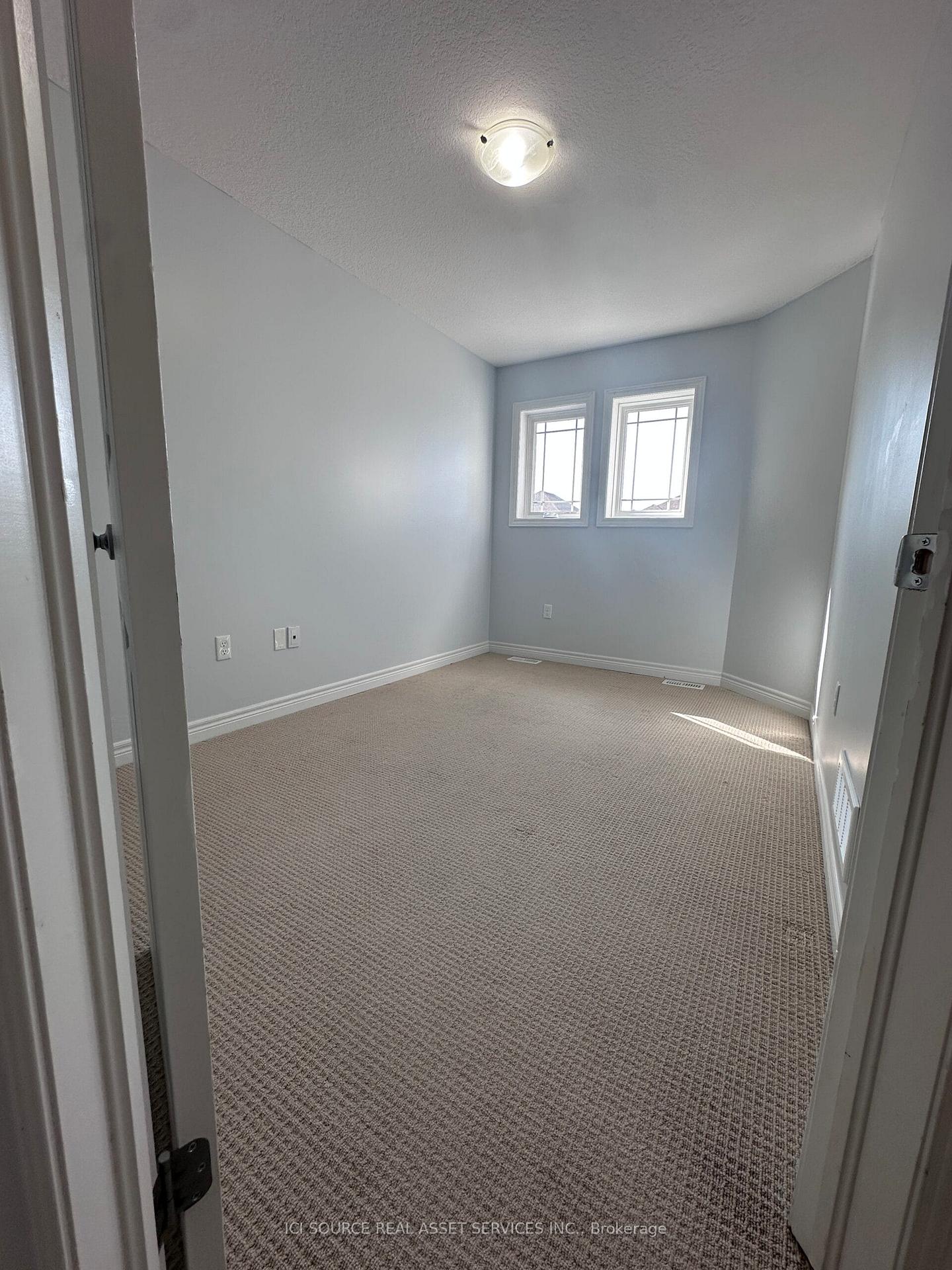 Photo 12 of 24 McCann Street, Guelph, Kortright East — HOMEH