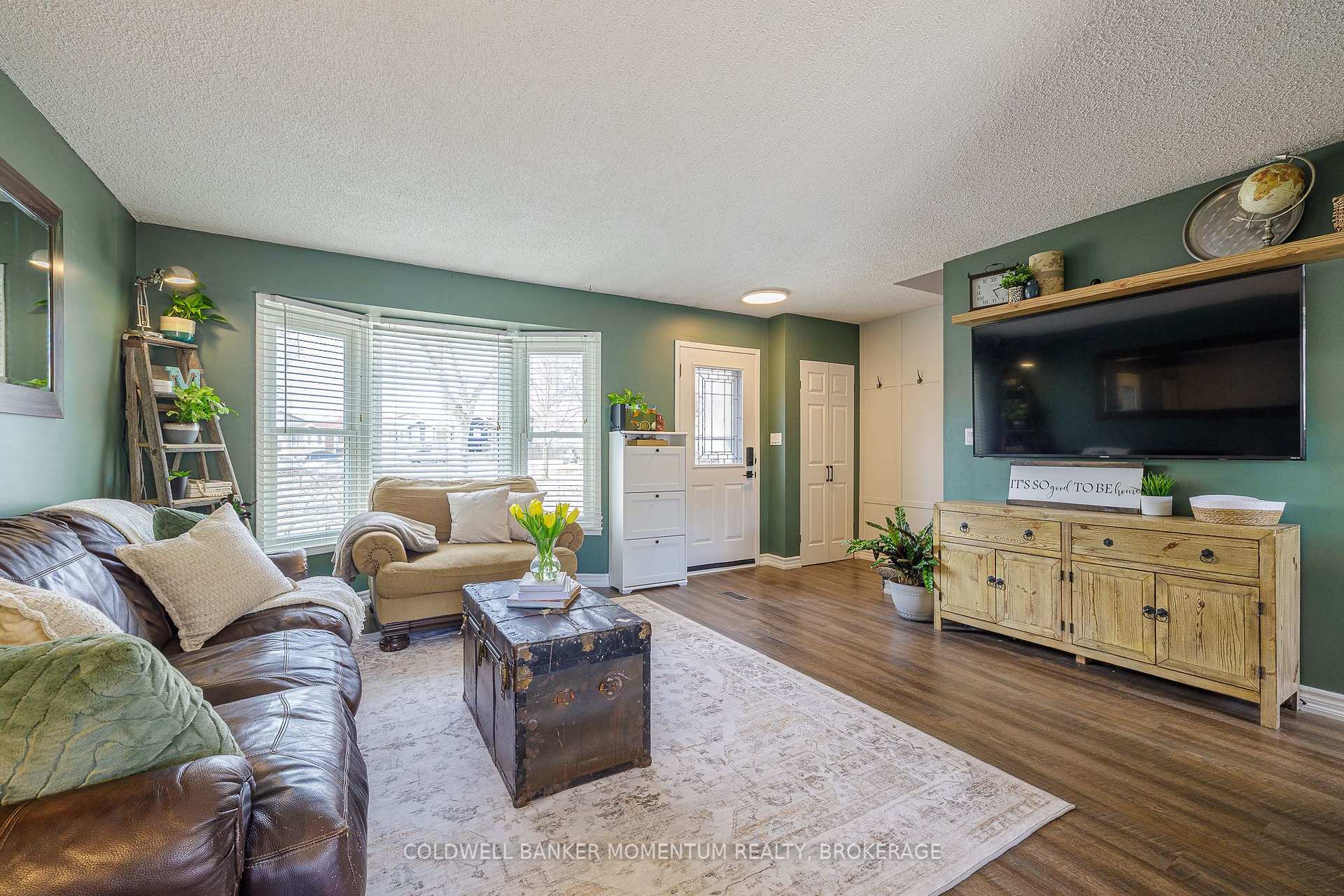 Photo 20 of 30 St. Hildas Court, St. Catharines, Haig — HOMEH