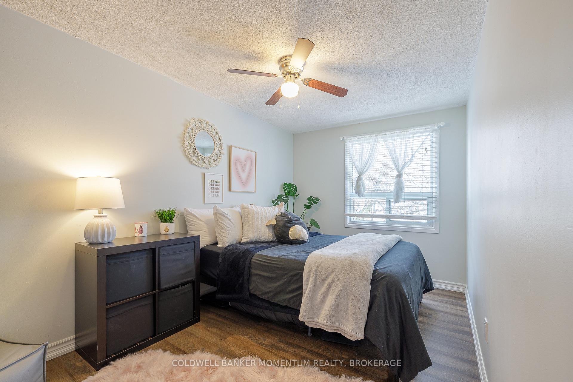 Photo 23 of 30 St. Hildas Court, St. Catharines, Haig — HOMEH