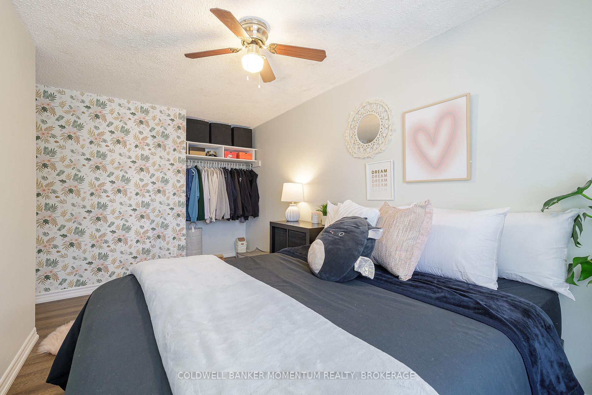 Photo 11 of 30 St. Hildas Court, St. Catharines, Haig — HOMEH