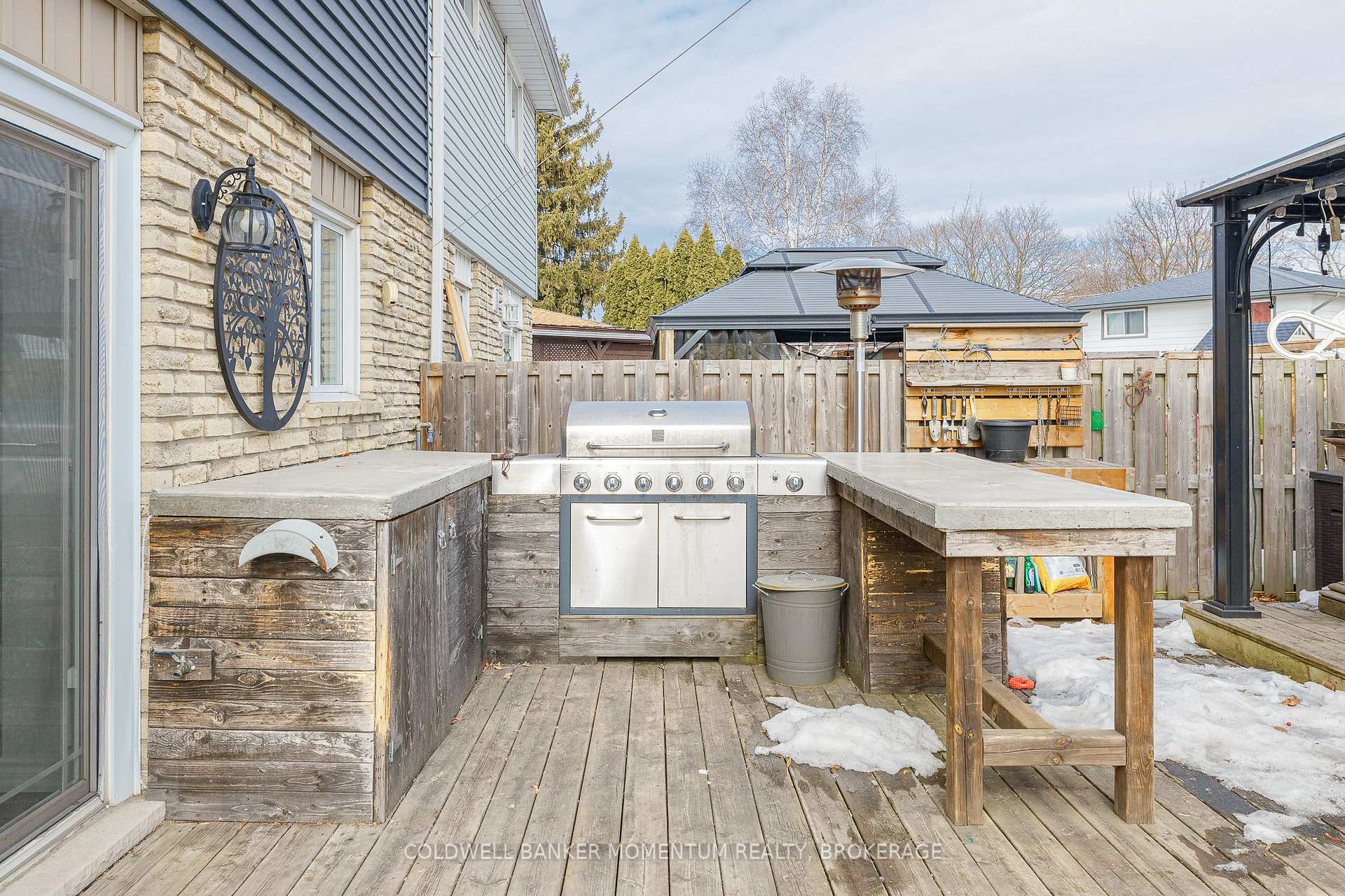 Photo 31 of 30 St. Hildas Court, St. Catharines, Haig — HOMEH