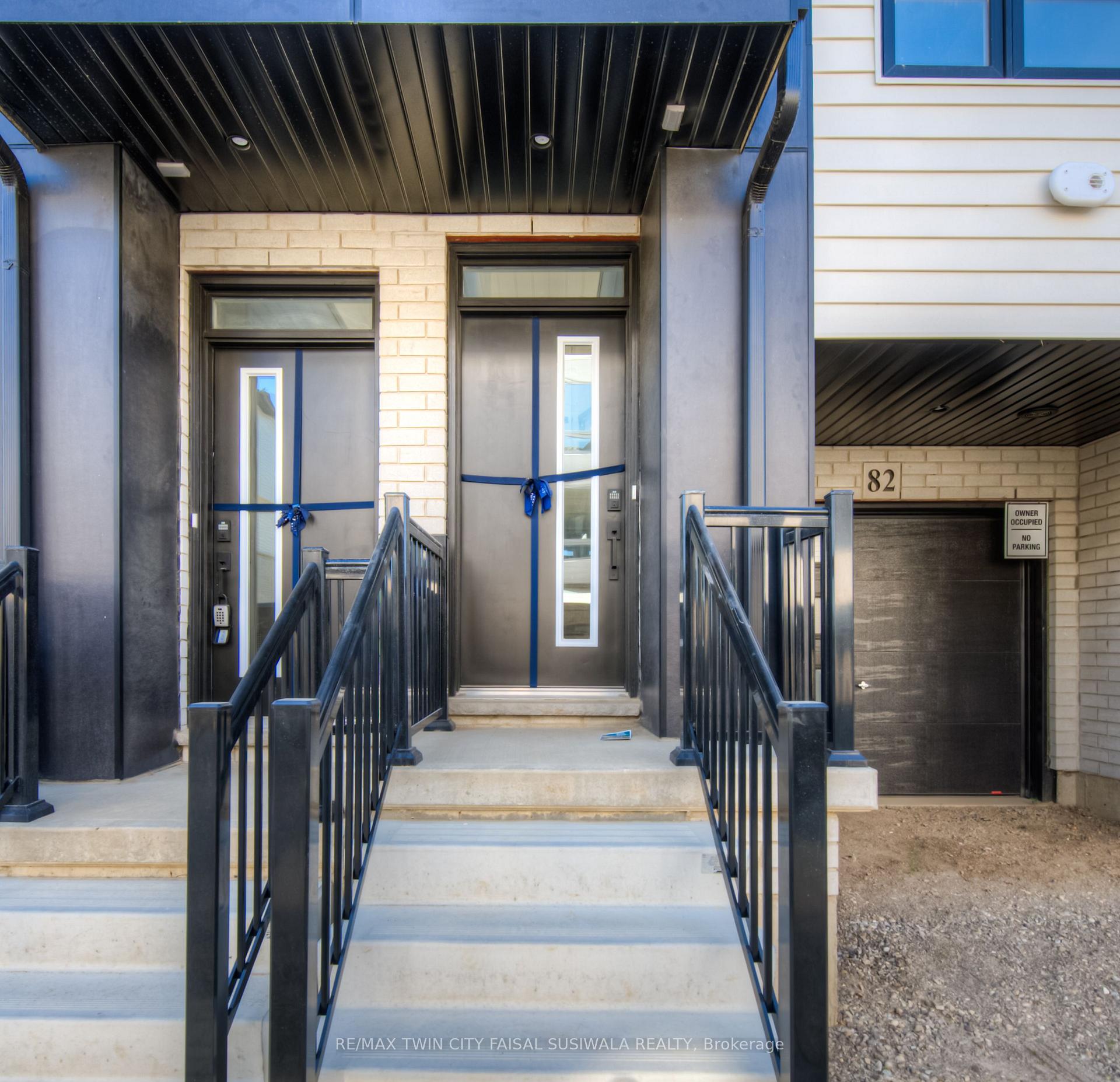 Photo 2 of Unit 82, 55 Tom Brown Drive, Brant, Paris — HOMEH