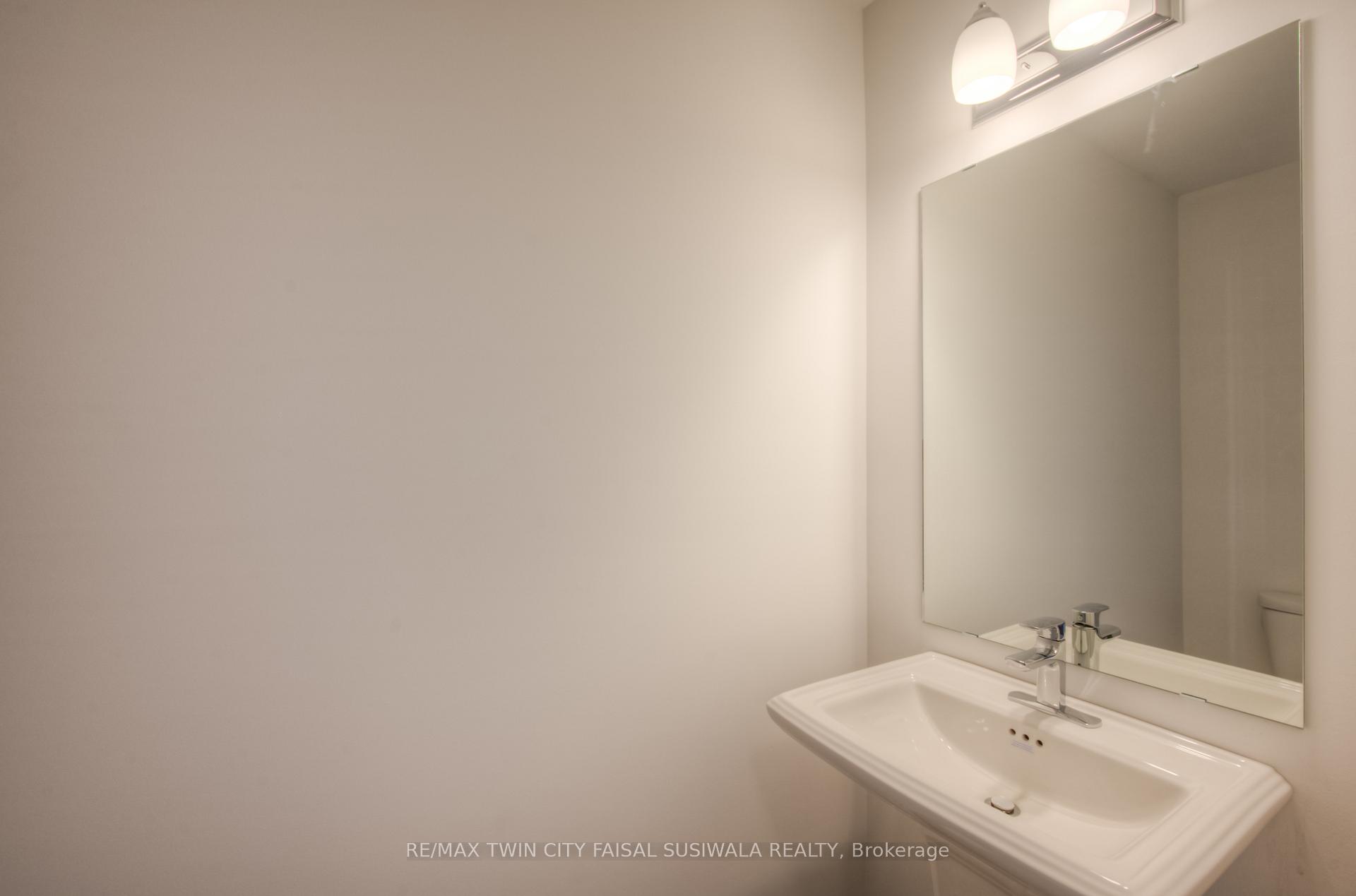 Photo 3 of Unit 82, 55 Tom Brown Drive, Brant, Paris — HOMEH