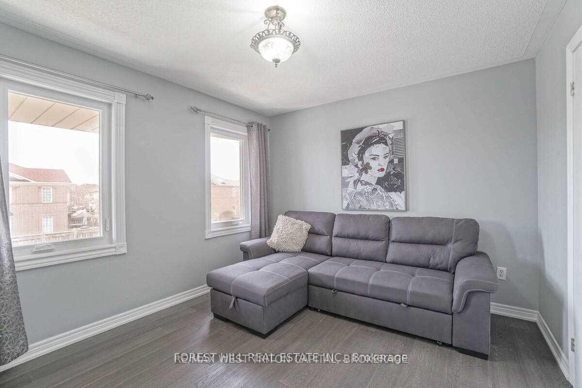 Photo 19 of 2 Reindeer Crescent N, Vaughan, Vellore Village — HOMEH