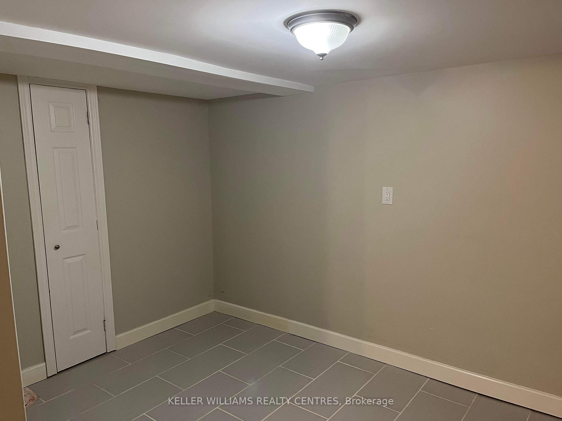 Photo 3 of Unit Bsmt, 77 Wellington St E Street, Barrie, Codrington — HOMEH