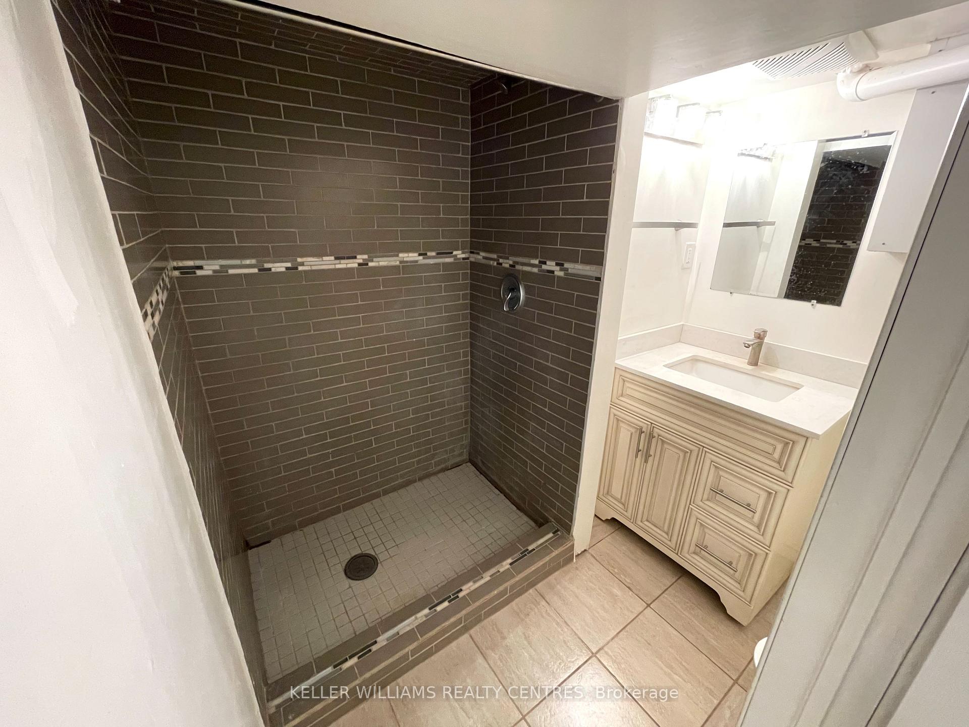 Photo 6 of Unit Bsmt, 77 Wellington St E Street, Barrie, Codrington — HOMEH