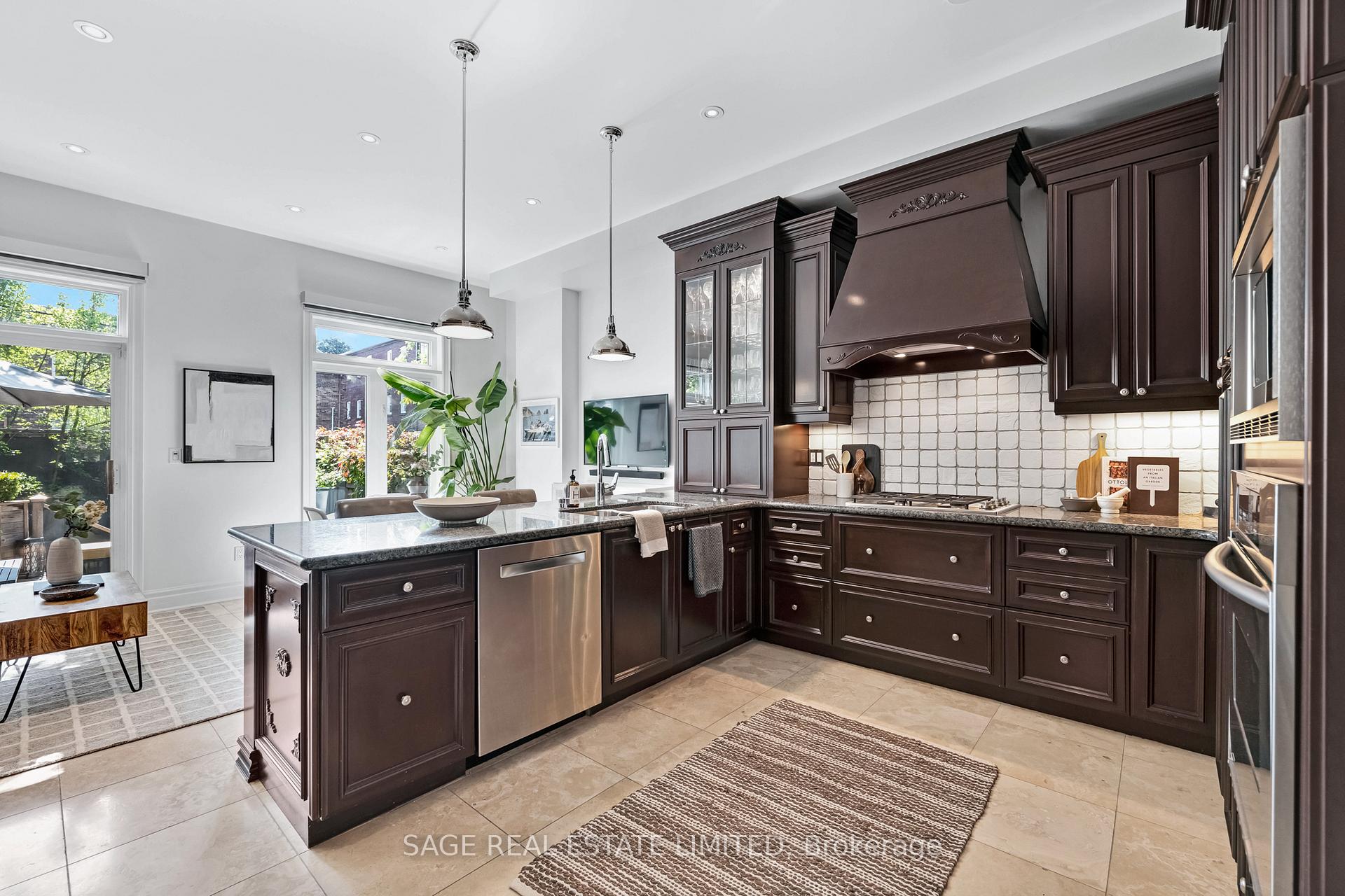 Photo 4 of 35 Thelma Avenue, Toronto, Forest Hill South — HOMEH