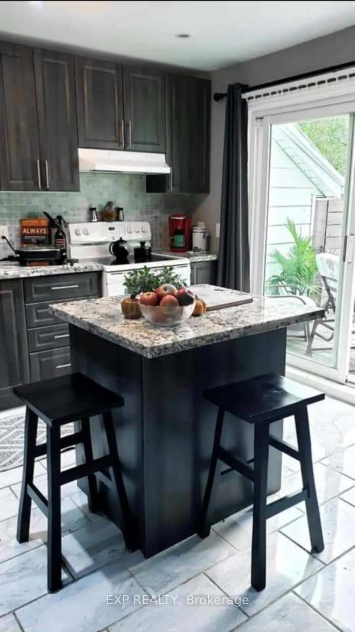Photo 10 of 39-1 Centennial Parkway S, Hamilton, Stoney Creek — HOMEH