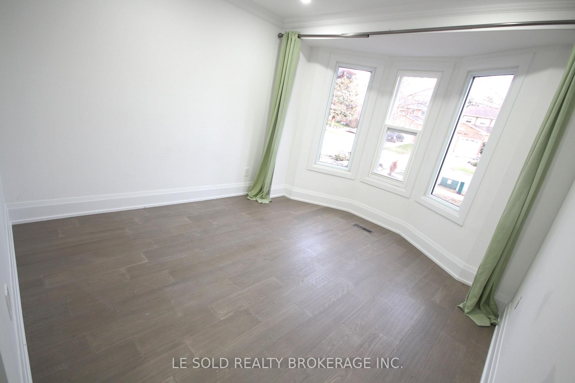 Photo 1 of Unit Upper, 750 Highglen Avenue, Markham, Middlefield — HOMEH