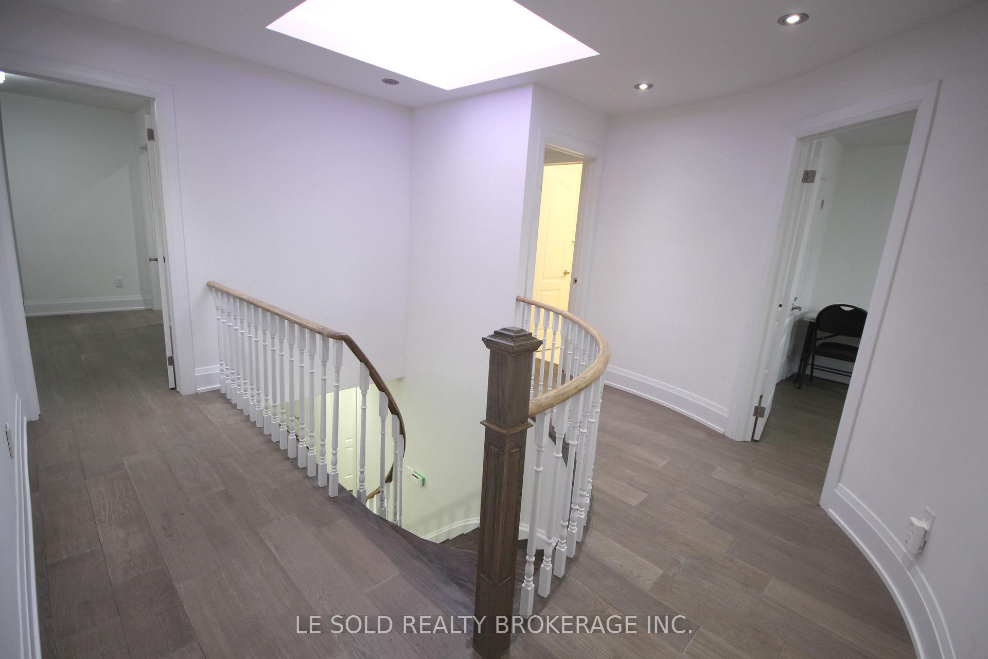 Photo 2 of Unit Upper, 750 Highglen Avenue, Markham, Middlefield — HOMEH