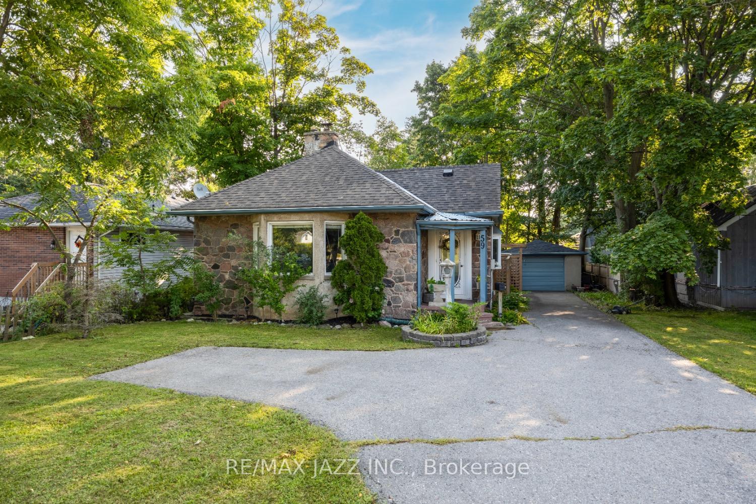 Photo 2 of 59 Harmony Road N, Oshawa, Eastdale — HOMEH