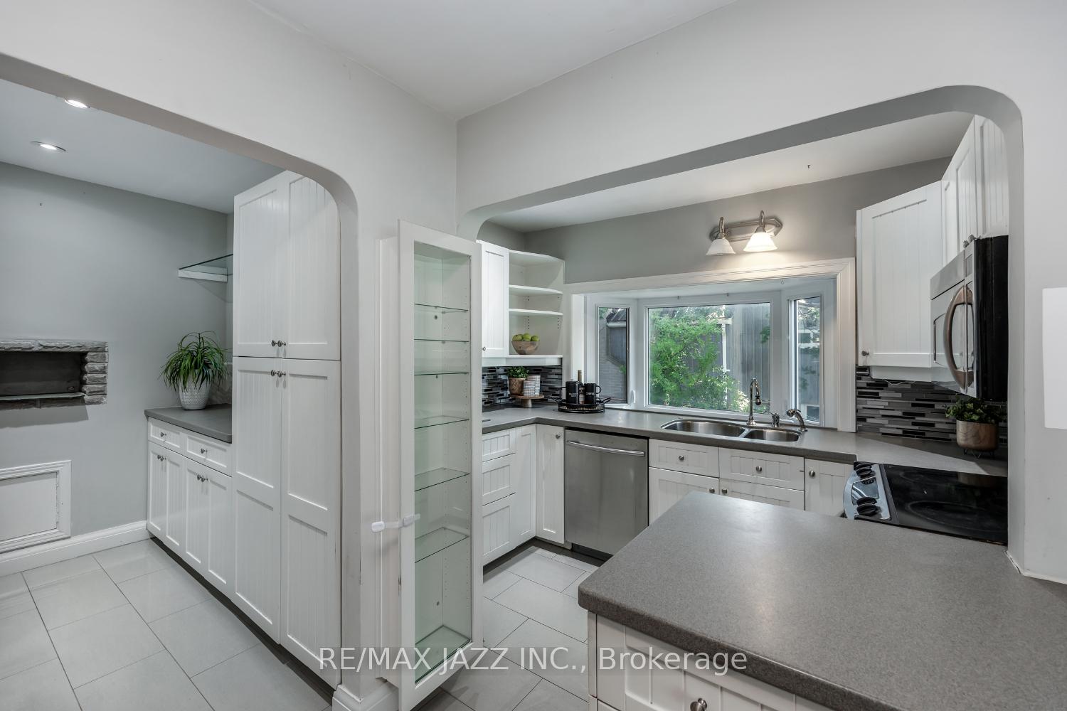 Photo 10 of 59 Harmony Road N, Oshawa, Eastdale — HOMEH