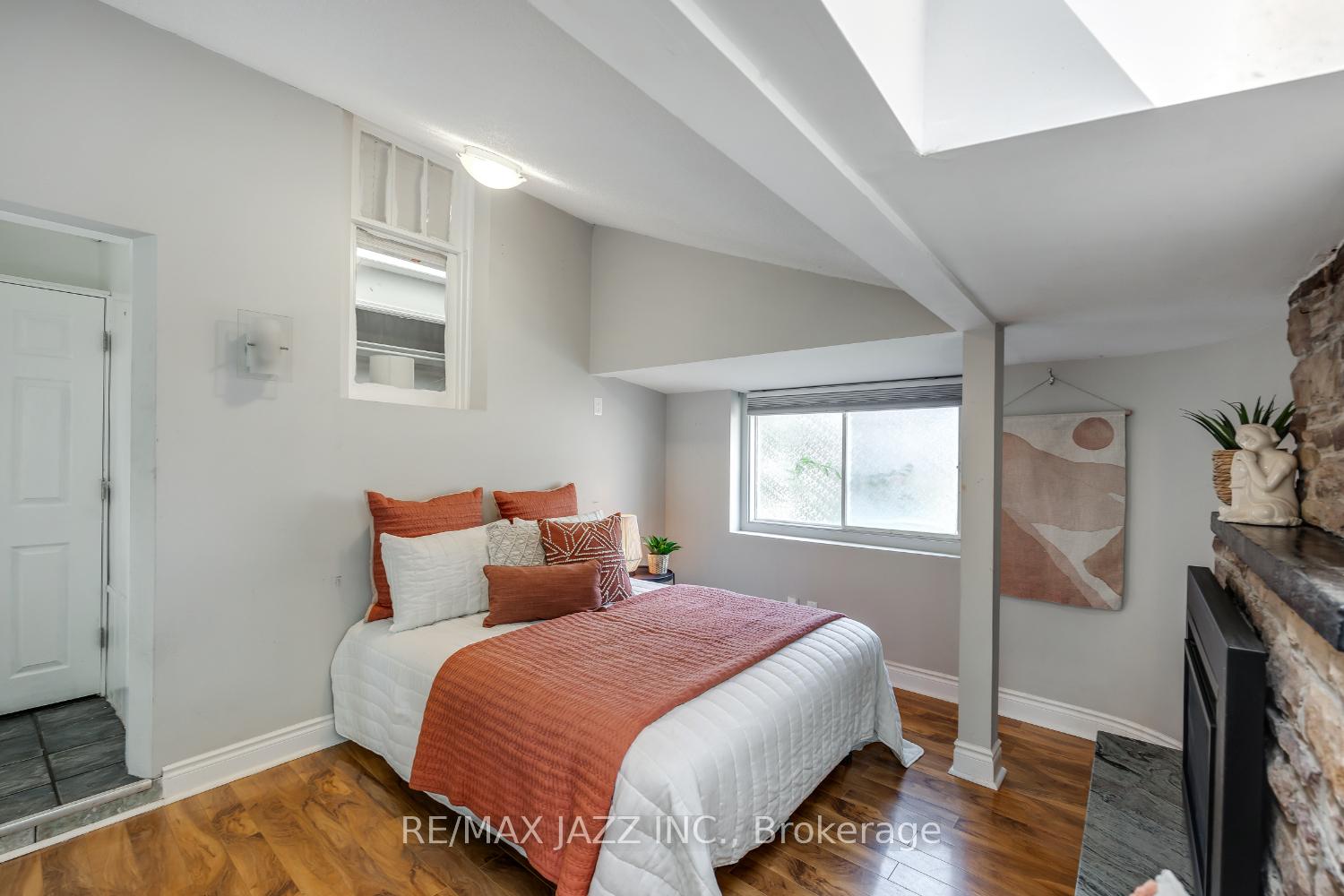 Photo 19 of 59 Harmony Road N, Oshawa, Eastdale — HOMEH