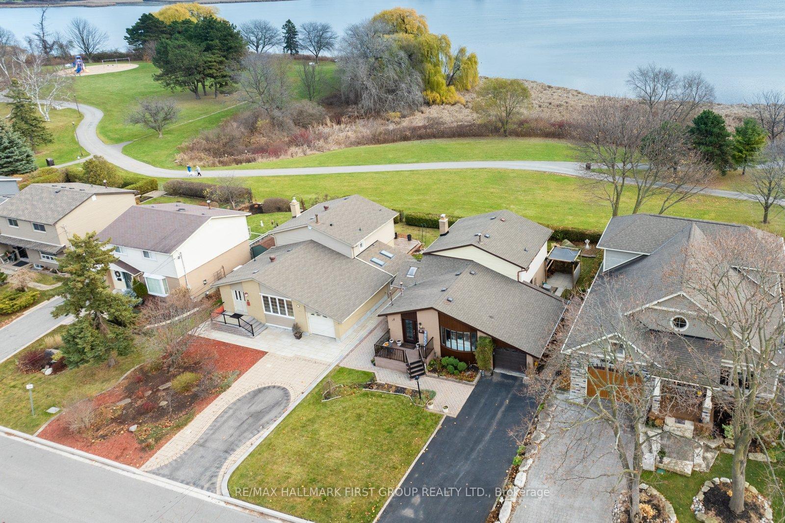 Photo 2 of 980 Essa Crescent, Pickering, West Shore — HOMEH