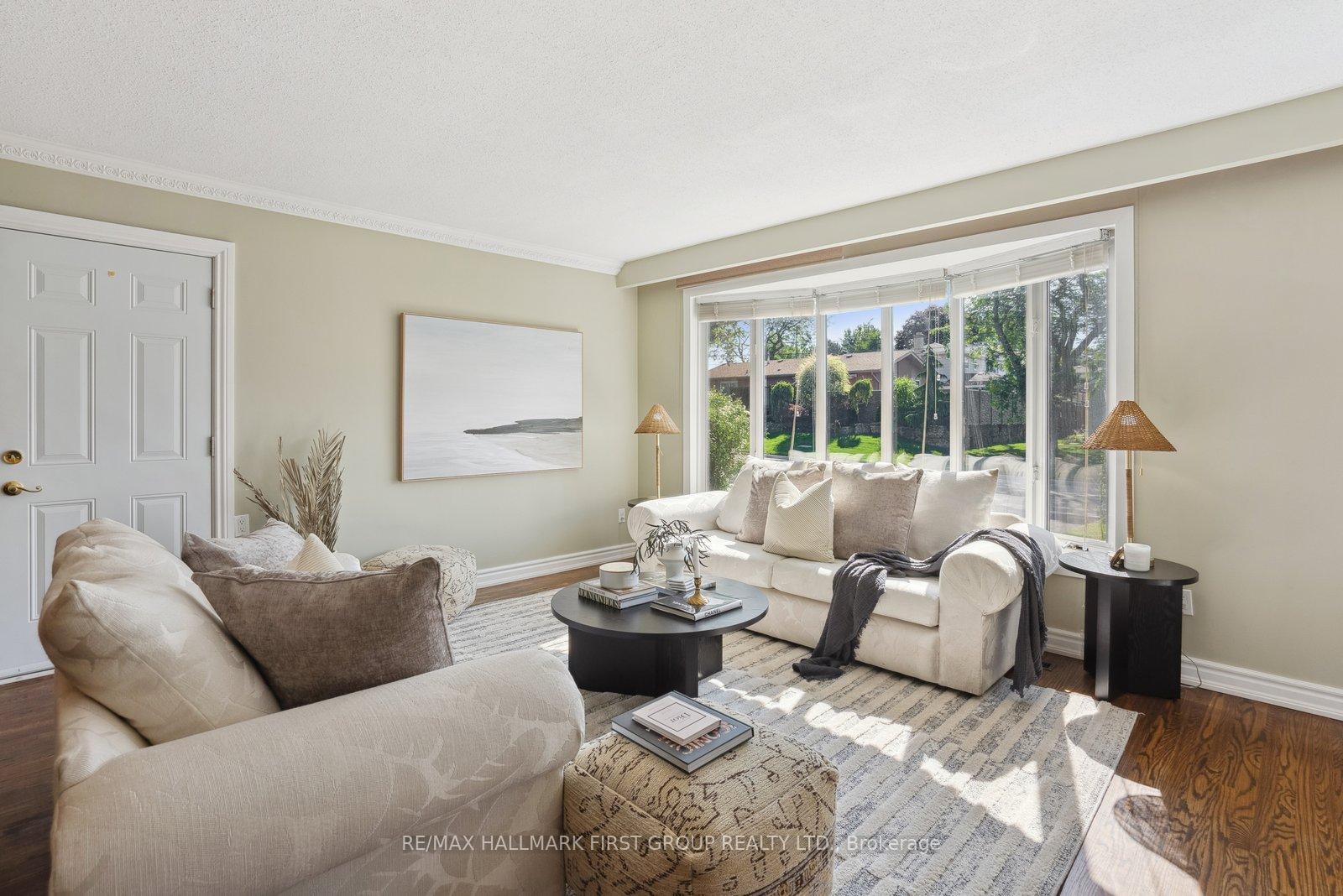 Photo 13 of 980 Essa Crescent, Pickering, West Shore — HOMEH