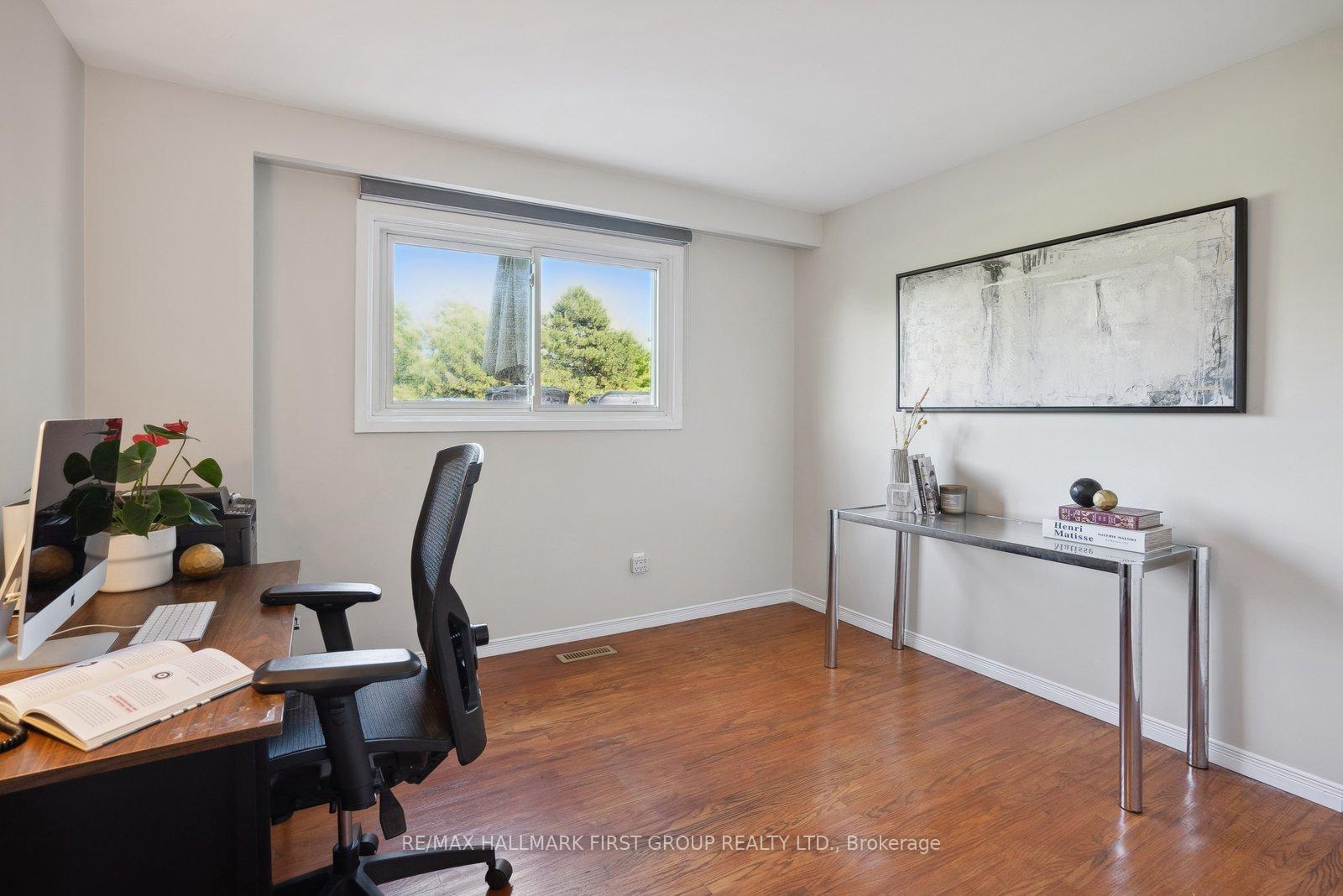 Photo 15 of 980 Essa Crescent, Pickering, West Shore — HOMEH