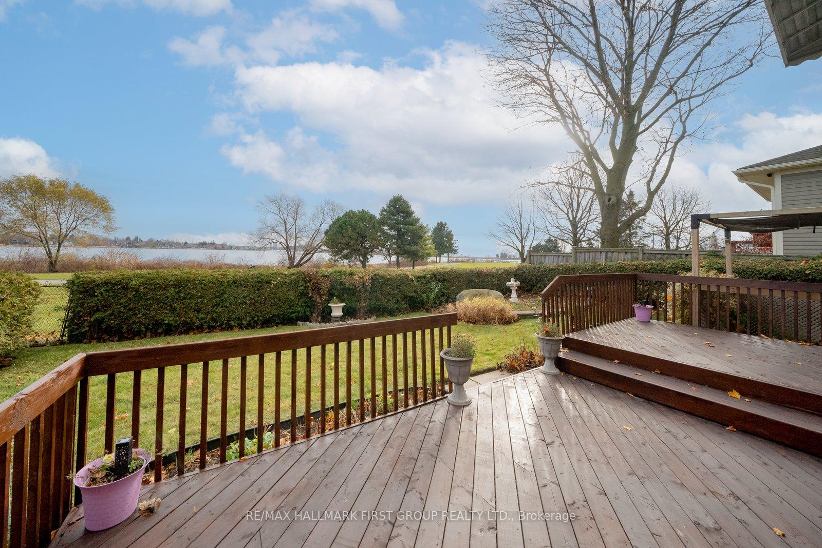 Photo 12 of 980 Essa Crescent, Pickering, West Shore — HOMEH