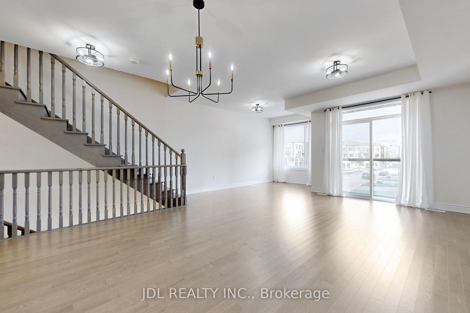 Photo 8 of 173 Tennant Circle, Vaughan, Vellore Village — HOMEH
