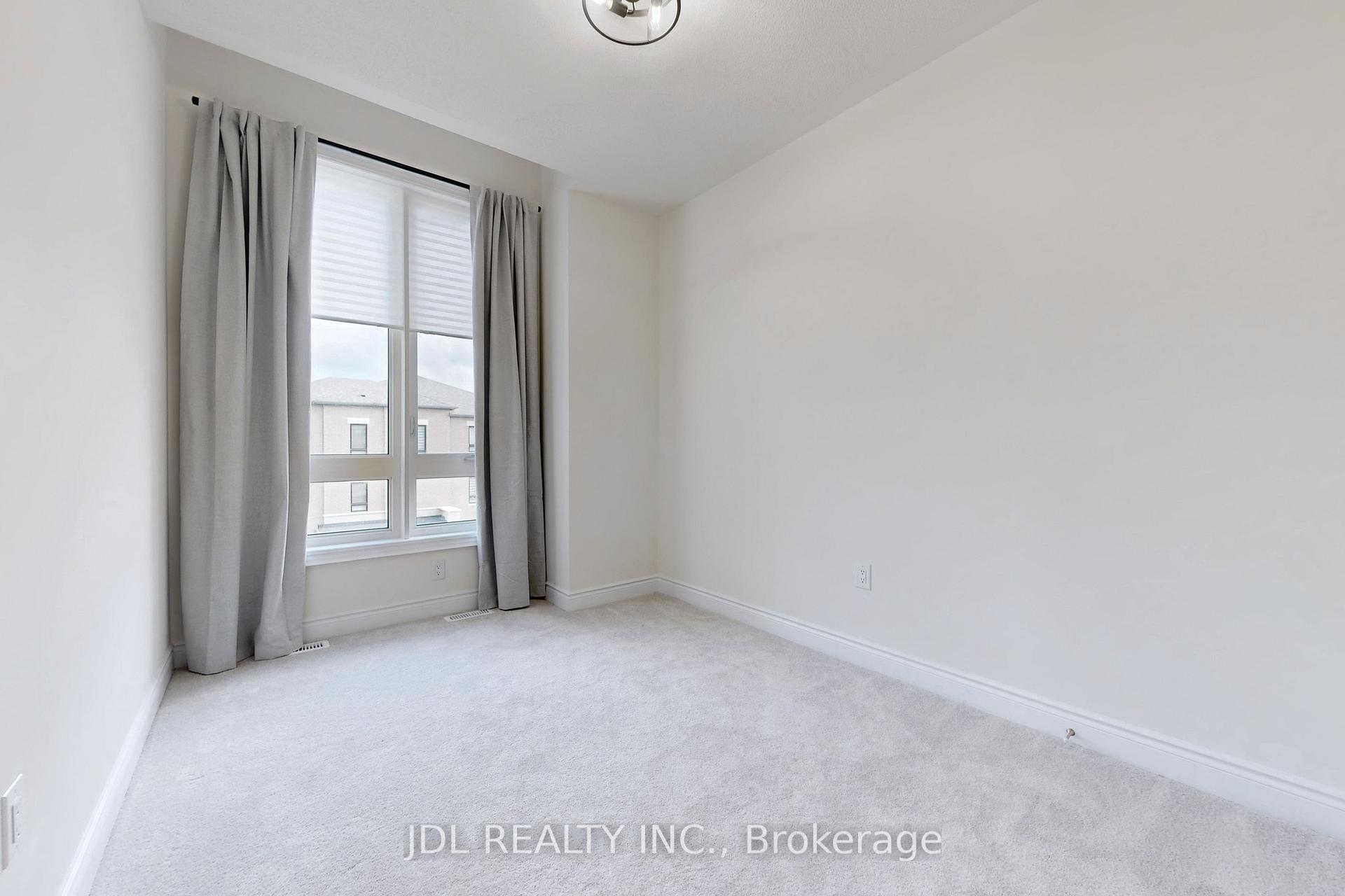 Photo 27 of 173 Tennant Circle, Vaughan, Vellore Village — HOMEH