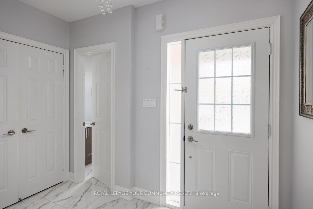 Photo 2 of 35 rosario Drive, Vaughan, Vellore Village — HOMEH
