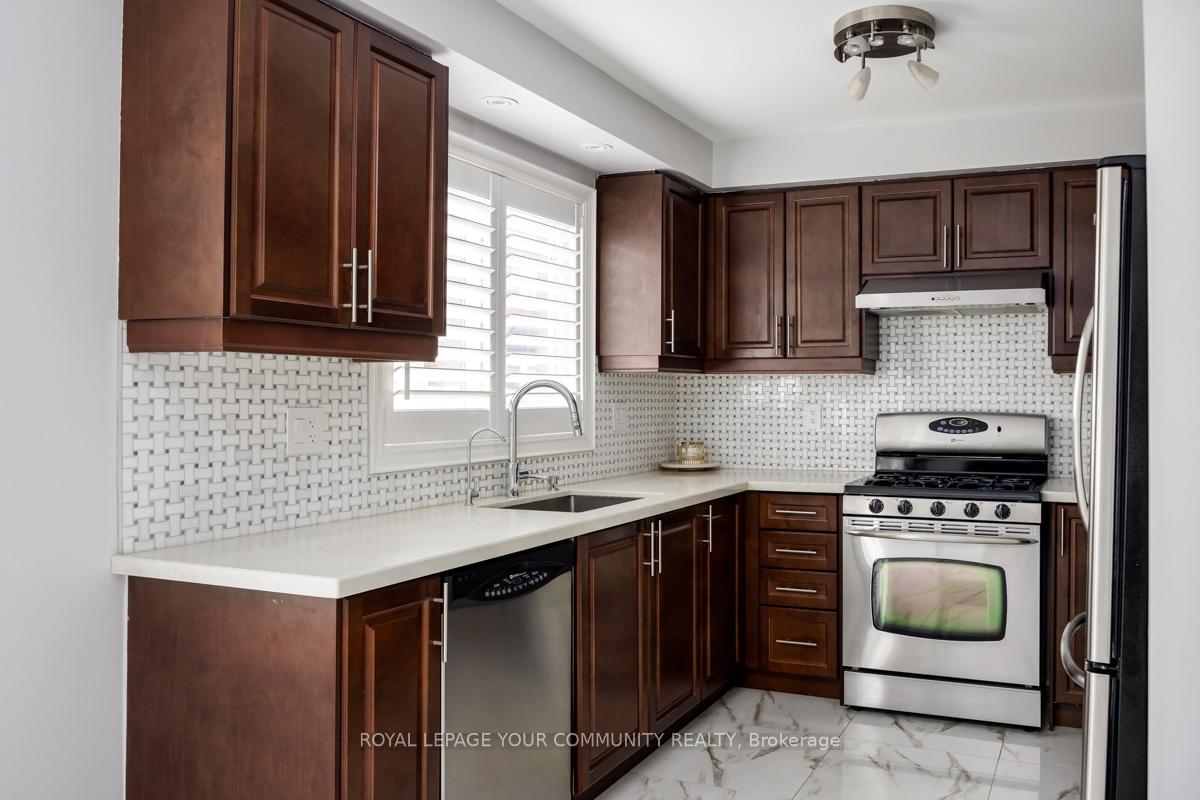 Photo 12 of 35 rosario Drive, Vaughan, Vellore Village — HOMEH