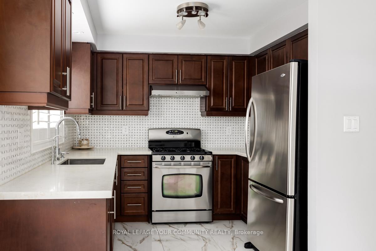 Photo 11 of 35 rosario Drive, Vaughan, Vellore Village — HOMEH