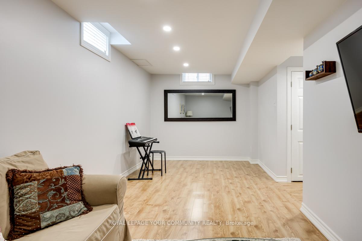 Photo 23 of 35 rosario Drive, Vaughan, Vellore Village — HOMEH