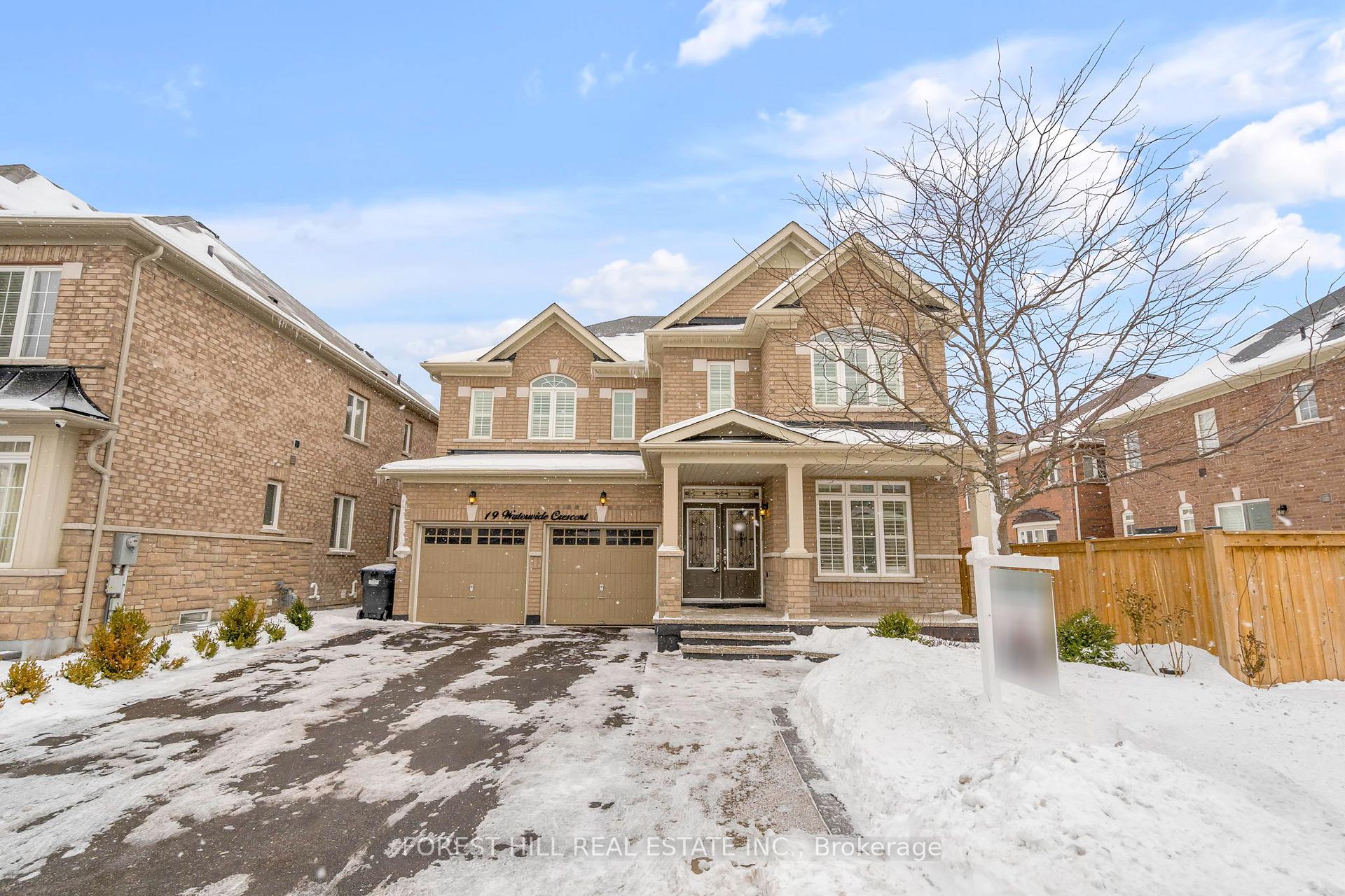 Front of 19 Waterwide Crescent