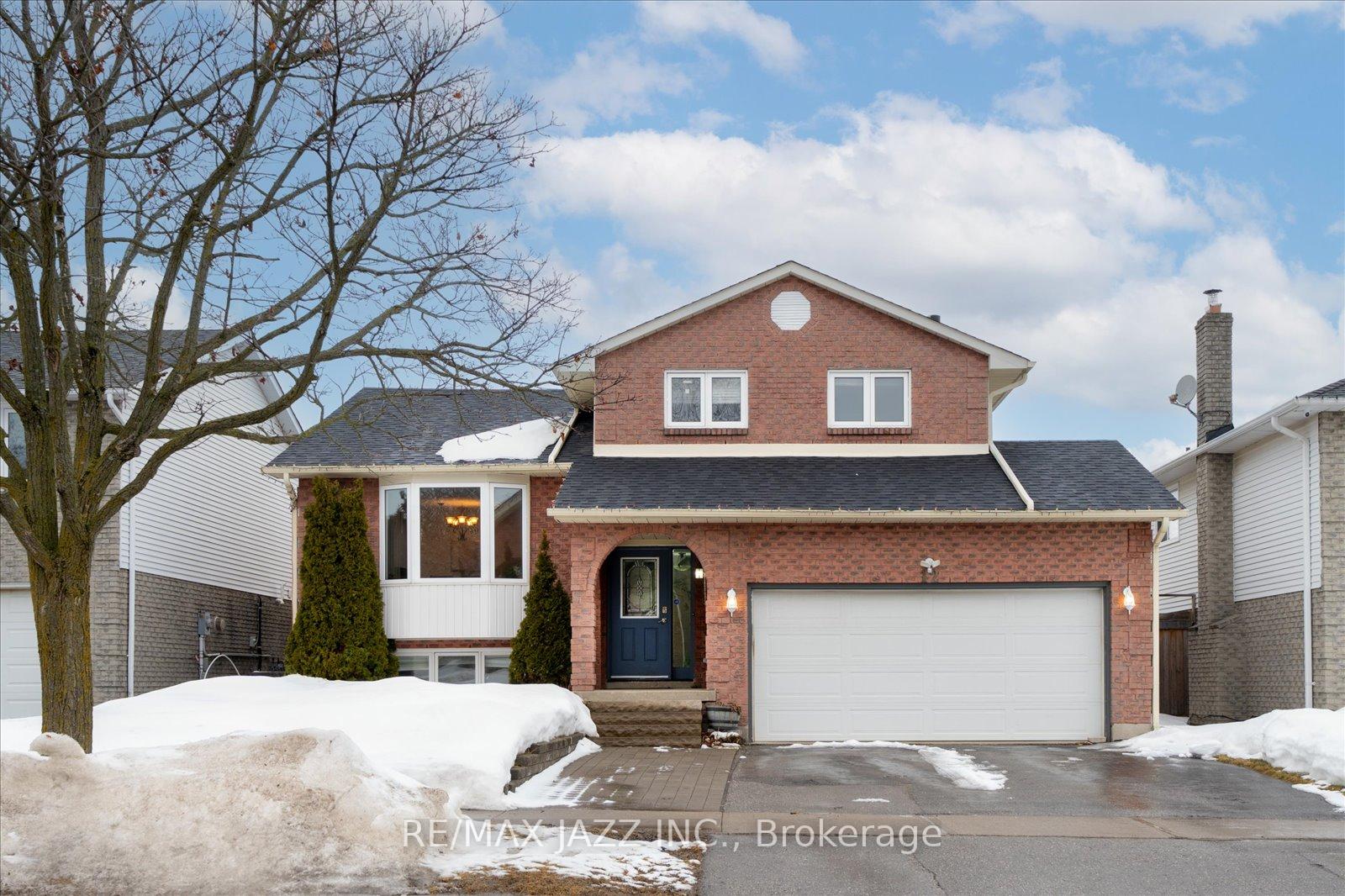 Photo 1 of 12 Glenabbey Drive, Clarington, Courtice — HOMEH