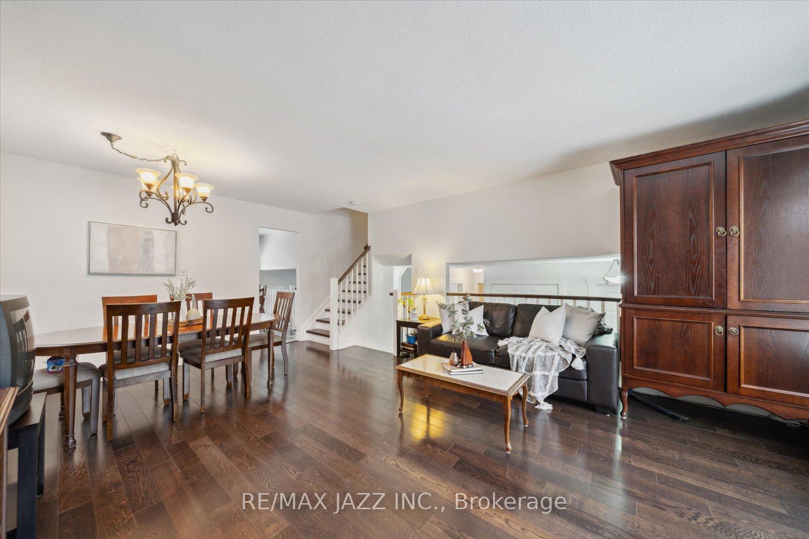 Photo 5 of 12 Glenabbey Drive, Clarington, Courtice — HOMEH