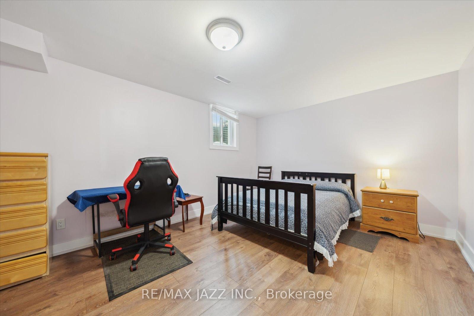 Photo 21 of 12 Glenabbey Drive, Clarington, Courtice — HOMEH