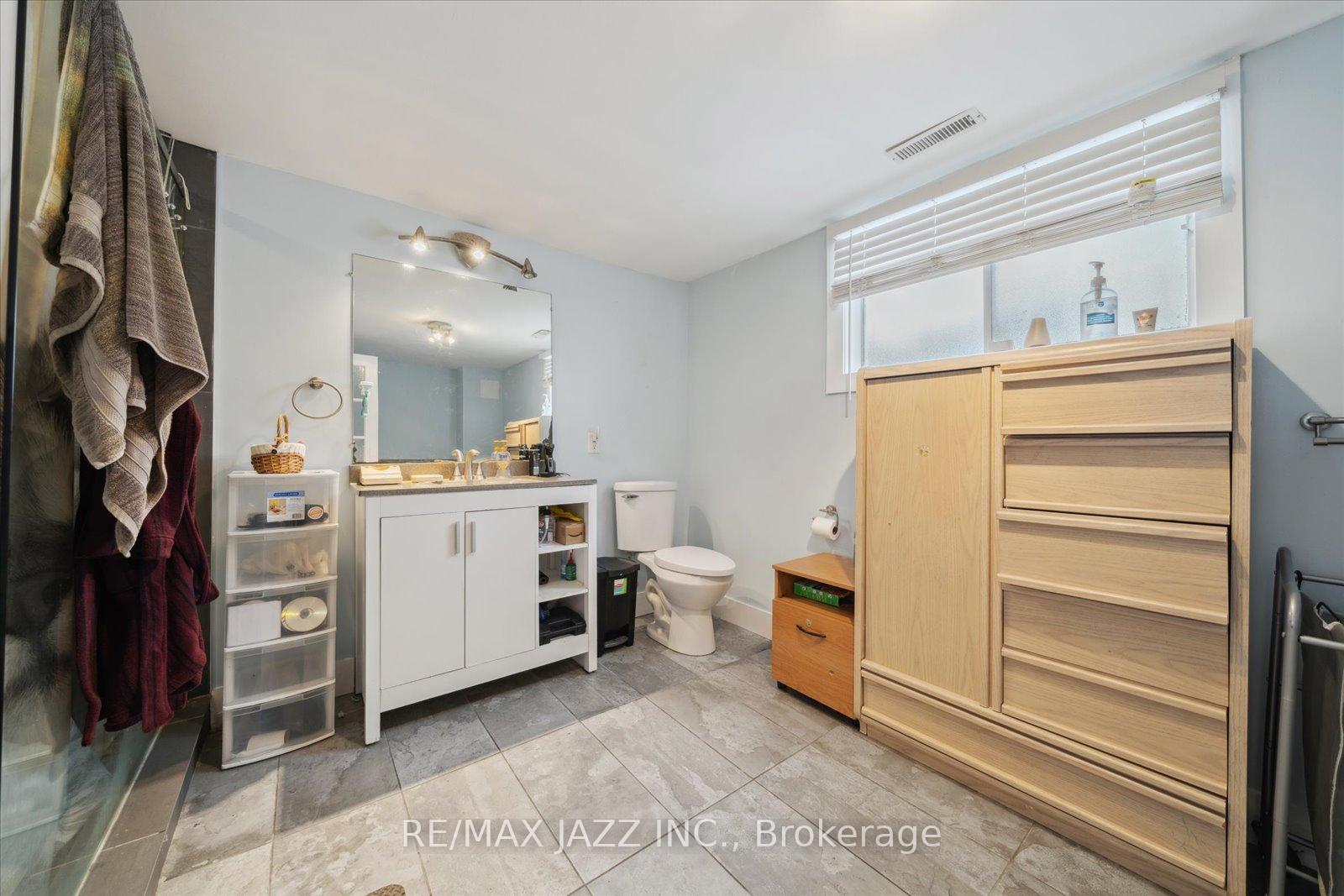 Photo 22 of 12 Glenabbey Drive, Clarington, Courtice — HOMEH