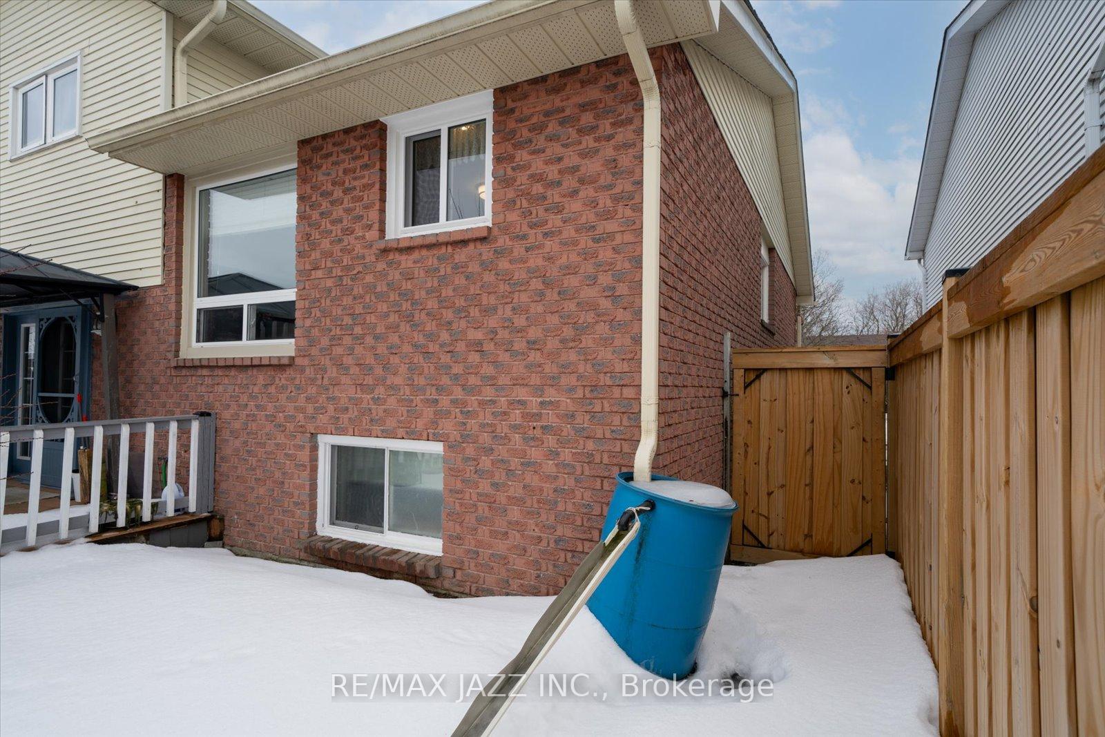 Photo 28 of 12 Glenabbey Drive, Clarington, Courtice — HOMEH