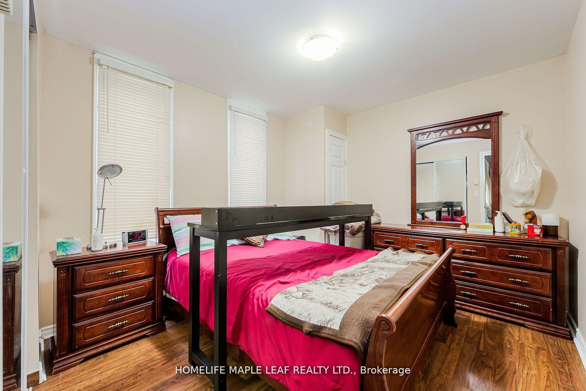 Photo 10 of 24-26 Temperance Street, Caledon, Bolton West — HOMEH