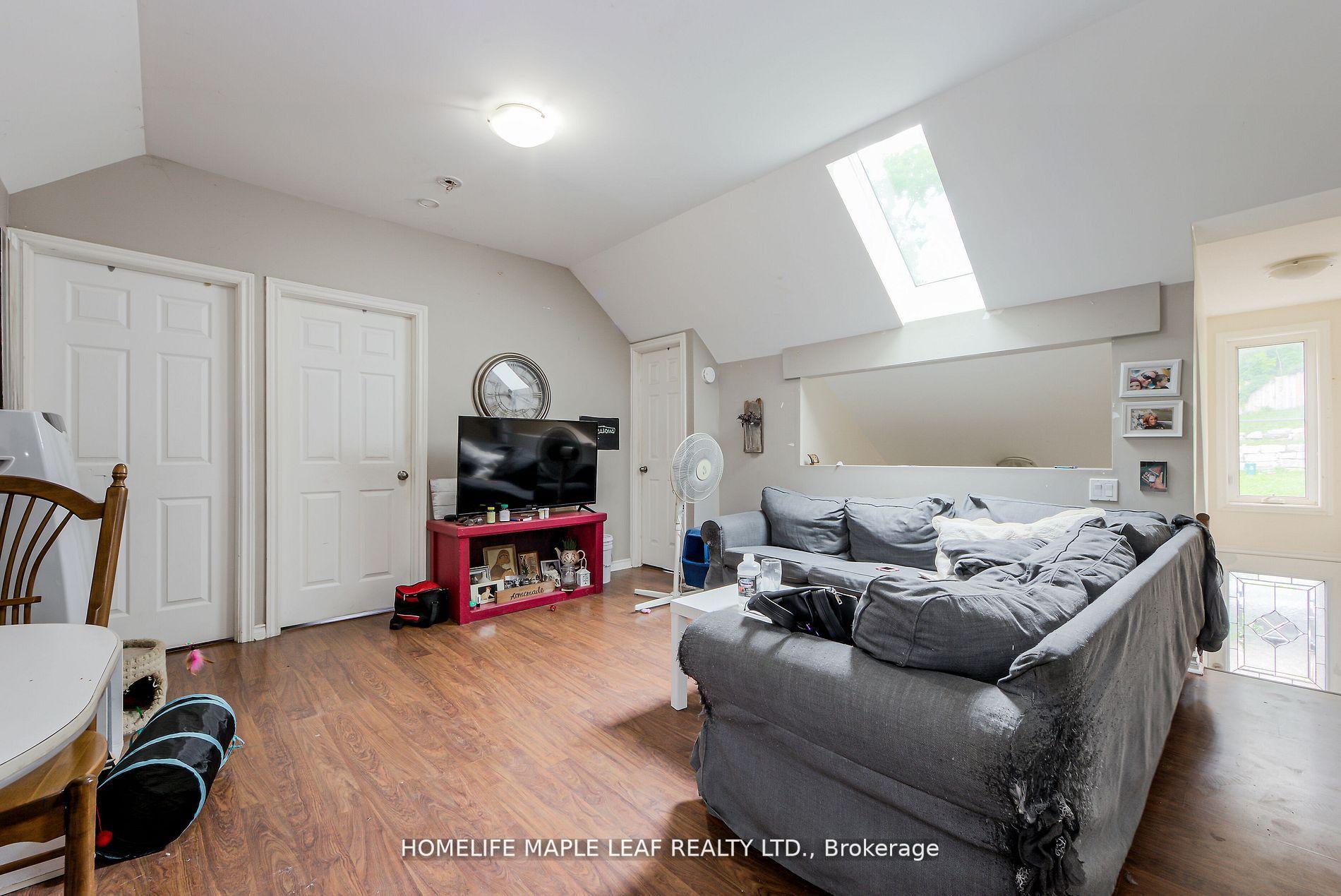Photo 12 of 24-26 Temperance Street, Caledon, Bolton West — HOMEH