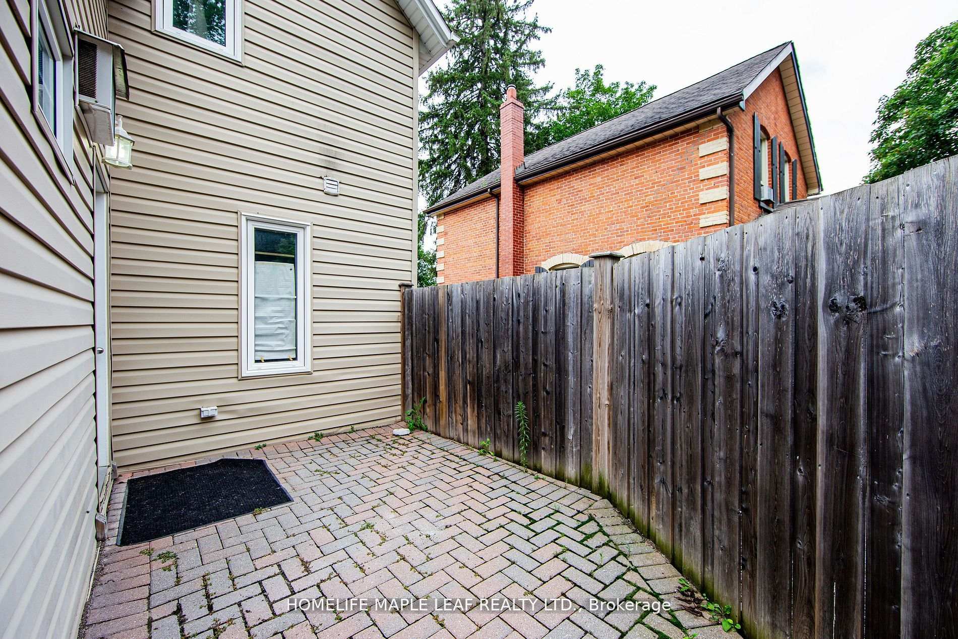 Photo 24 of 24-26 Temperance Street, Caledon, Bolton West — HOMEH