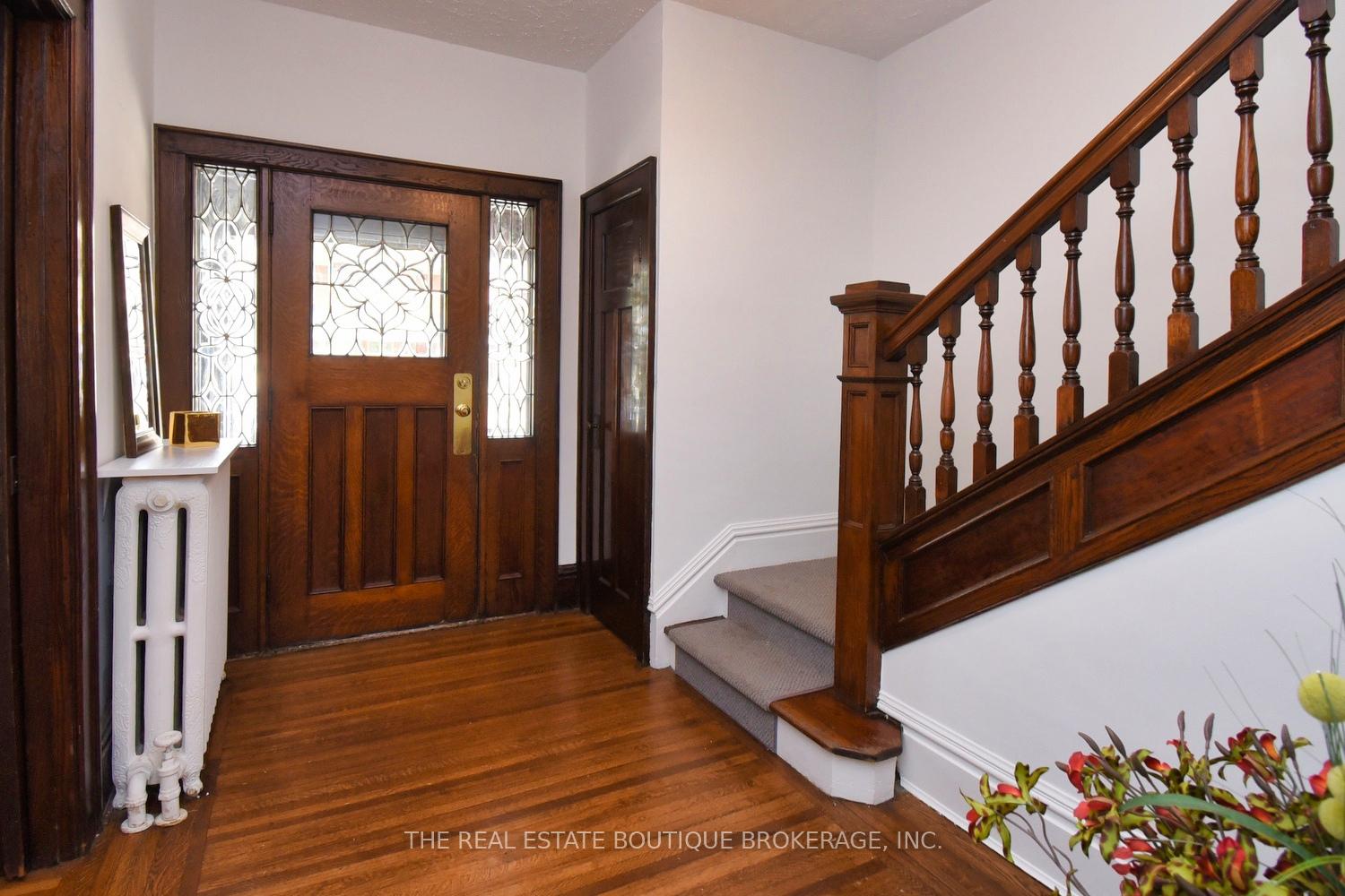 Photo 3 of 185 Fairleigh Avenue S, Hamilton, Blakeley — HOMEH