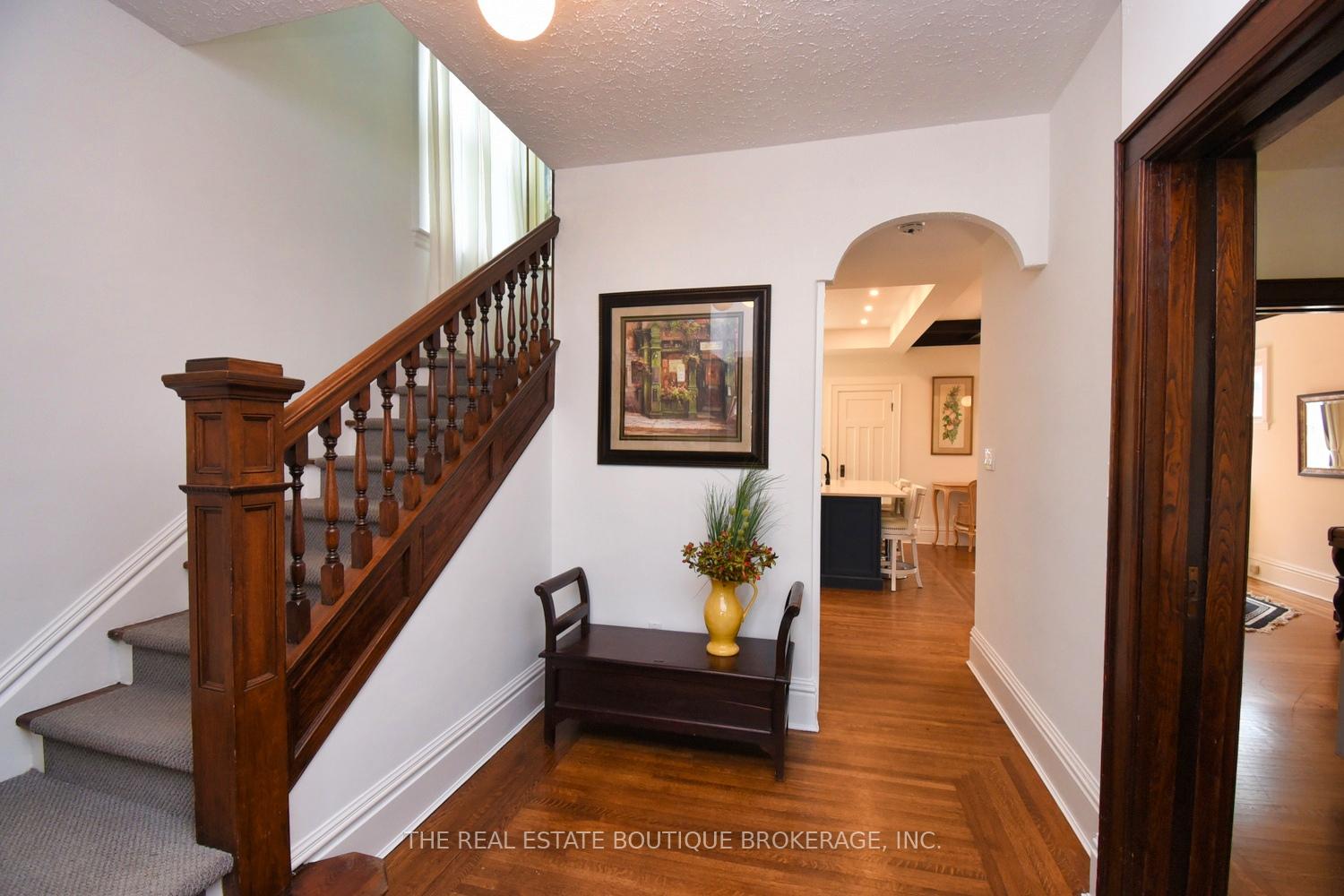 Photo 7 of 185 Fairleigh Avenue S, Hamilton, Blakeley — HOMEH