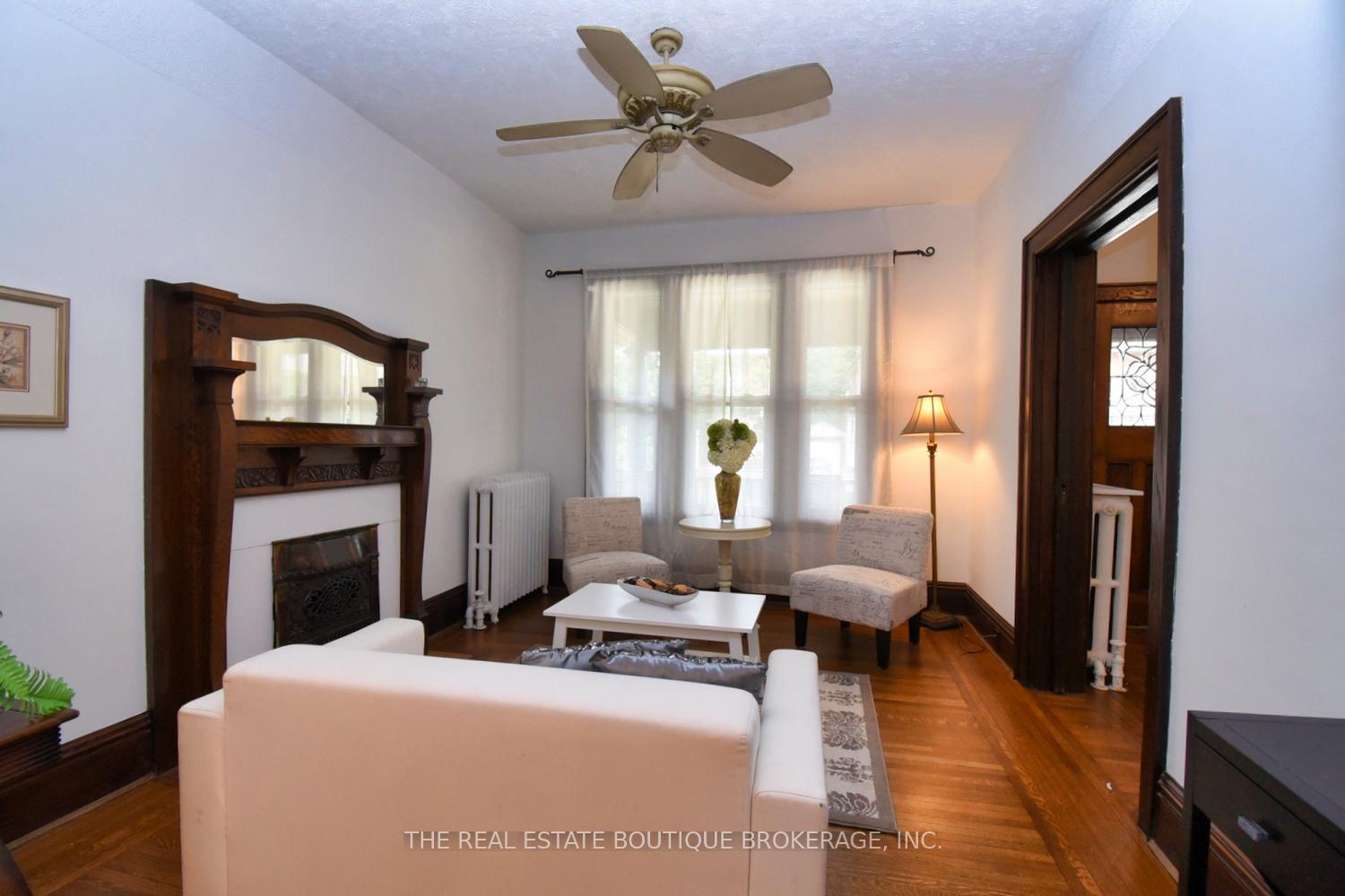 Photo 2 of 185 Fairleigh Avenue S, Hamilton, Blakeley — HOMEH