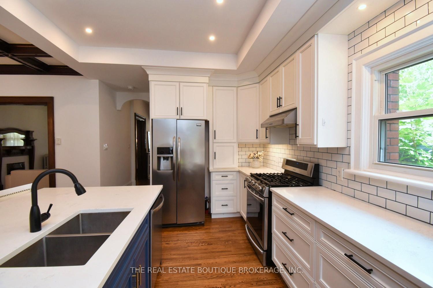 Photo 9 of 185 Fairleigh Avenue S, Hamilton, Blakeley — HOMEH