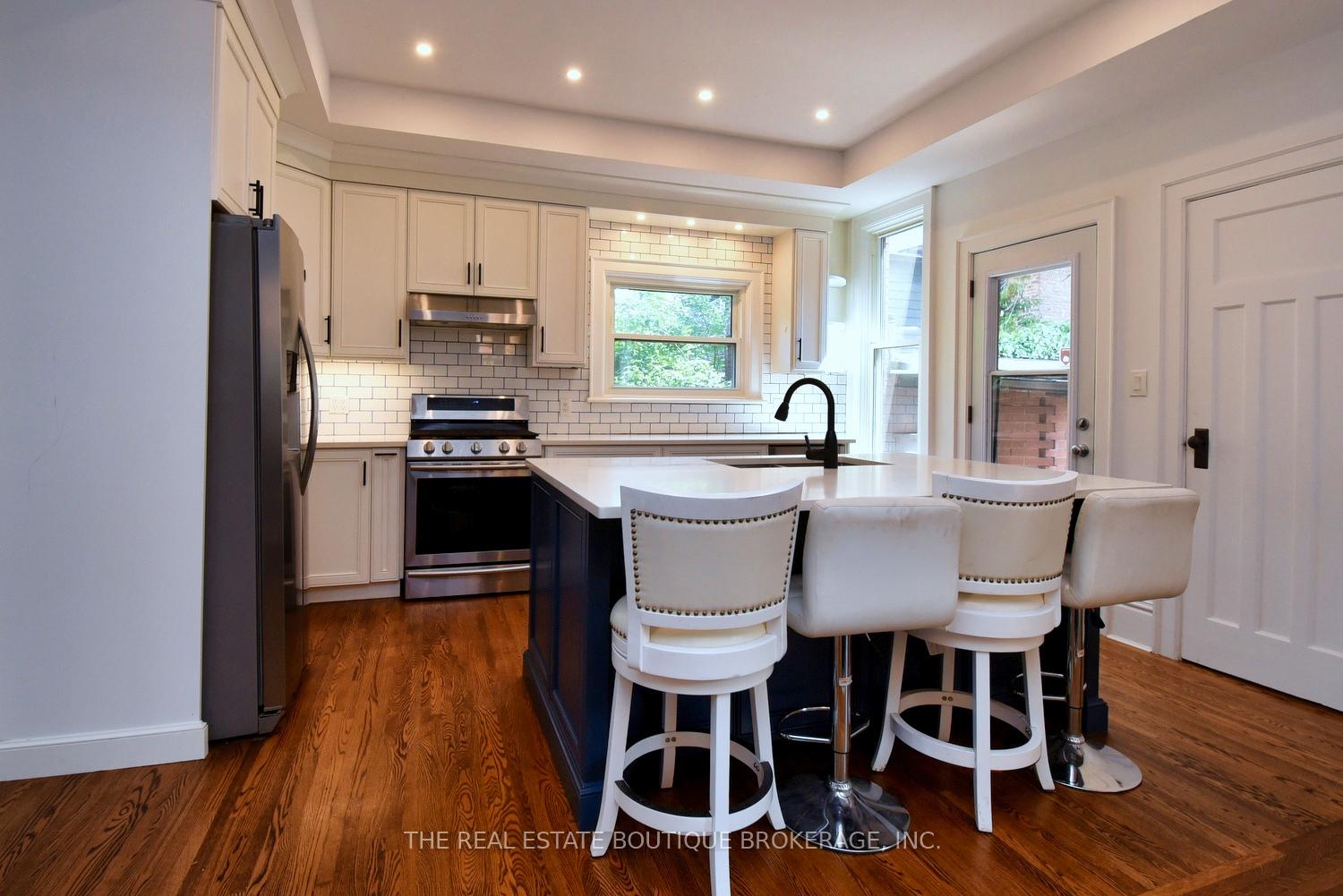 Photo 11 of 185 Fairleigh Avenue S, Hamilton, Blakeley — HOMEH