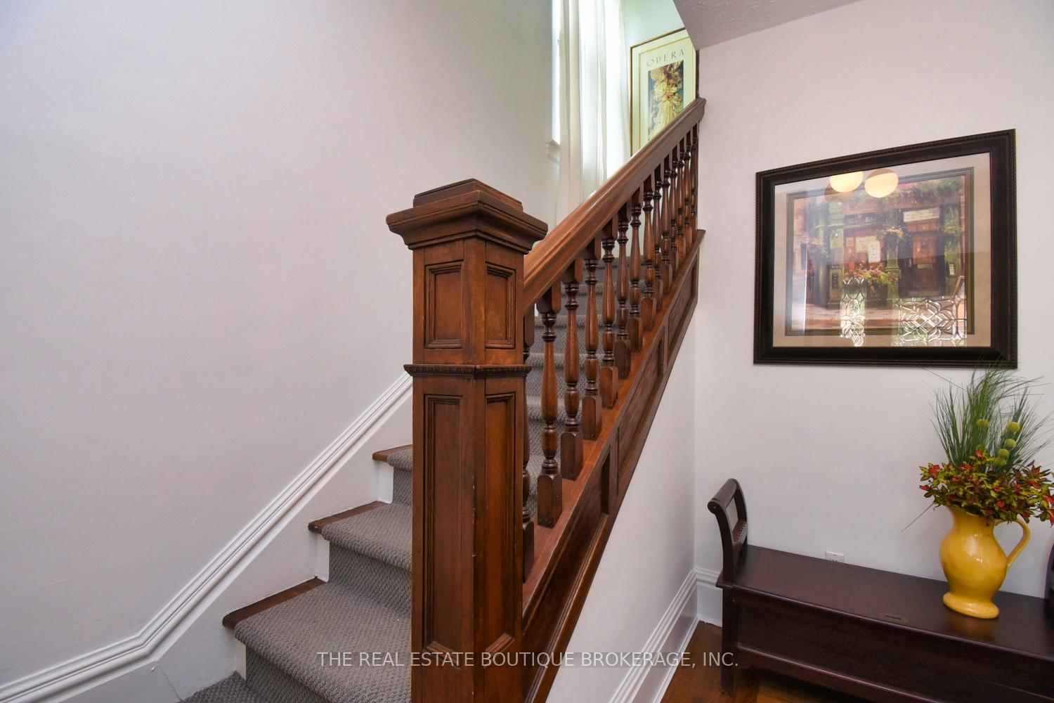 Photo 16 of 185 Fairleigh Avenue S, Hamilton, Blakeley — HOMEH