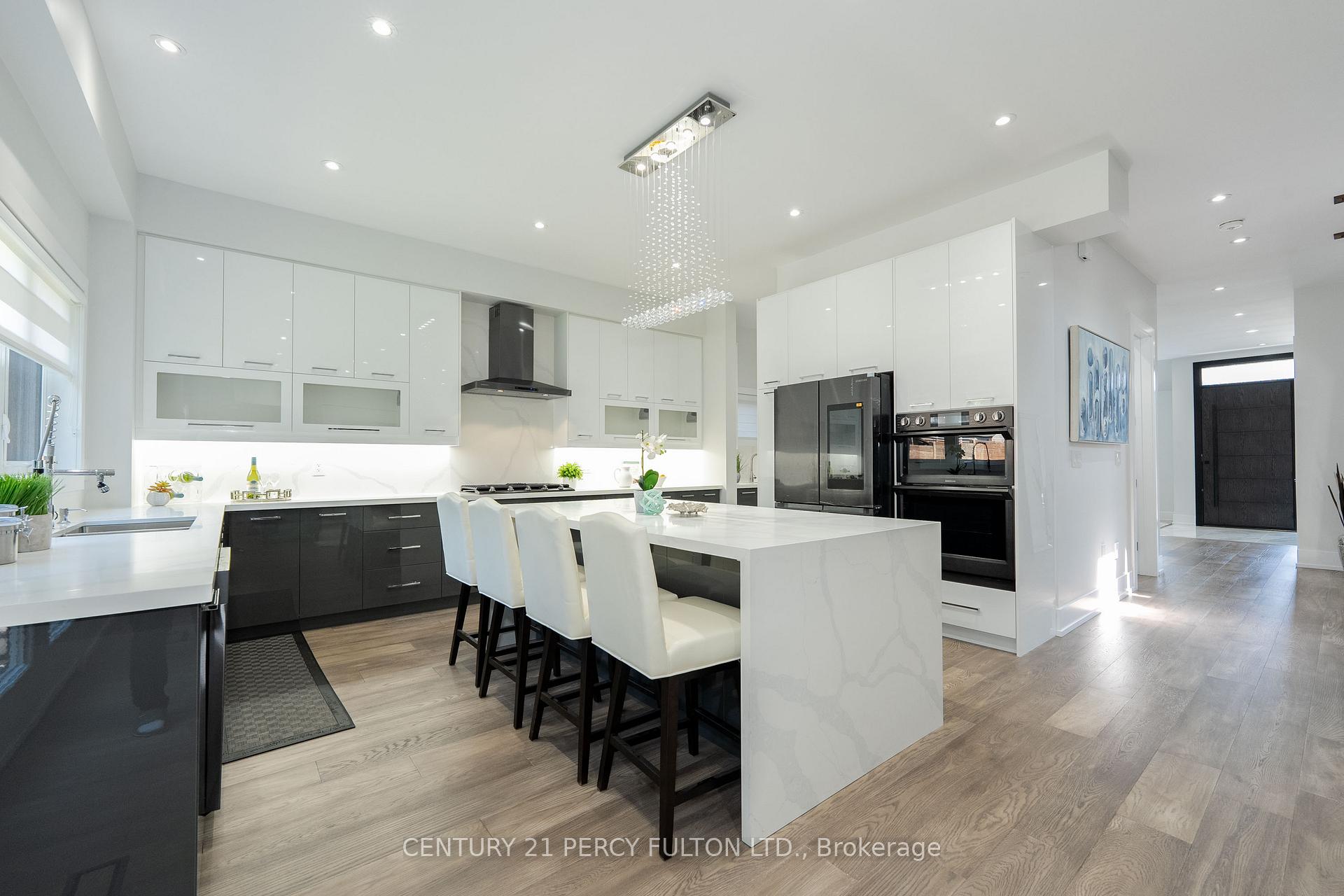 Photo 9 of 60 Boem Avenue, Scarborough, Wexford-Maryvale — HOMEH